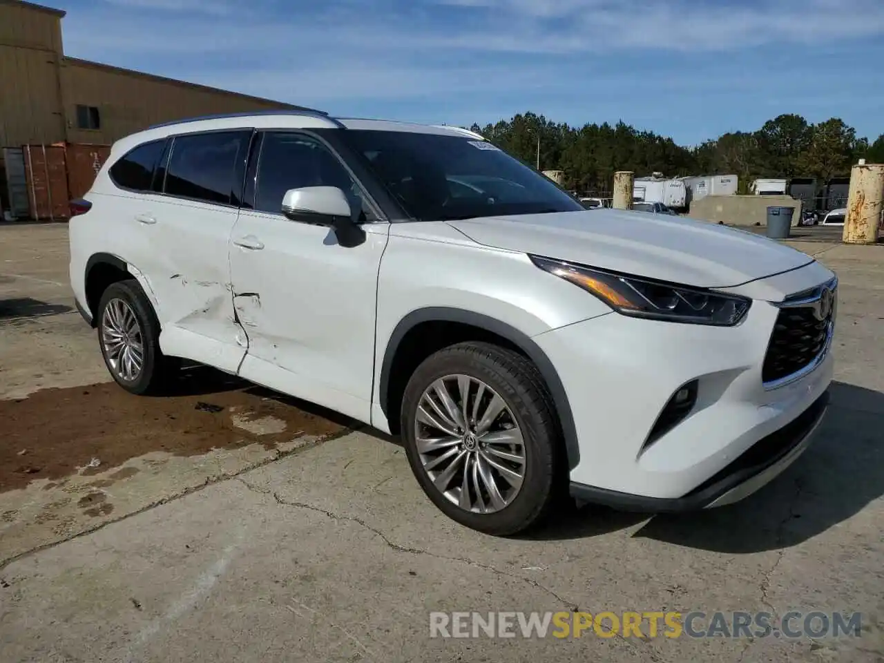 4 Photograph of a damaged car 5TDFZRAH3NS106875 TOYOTA HIGHLANDER 2022