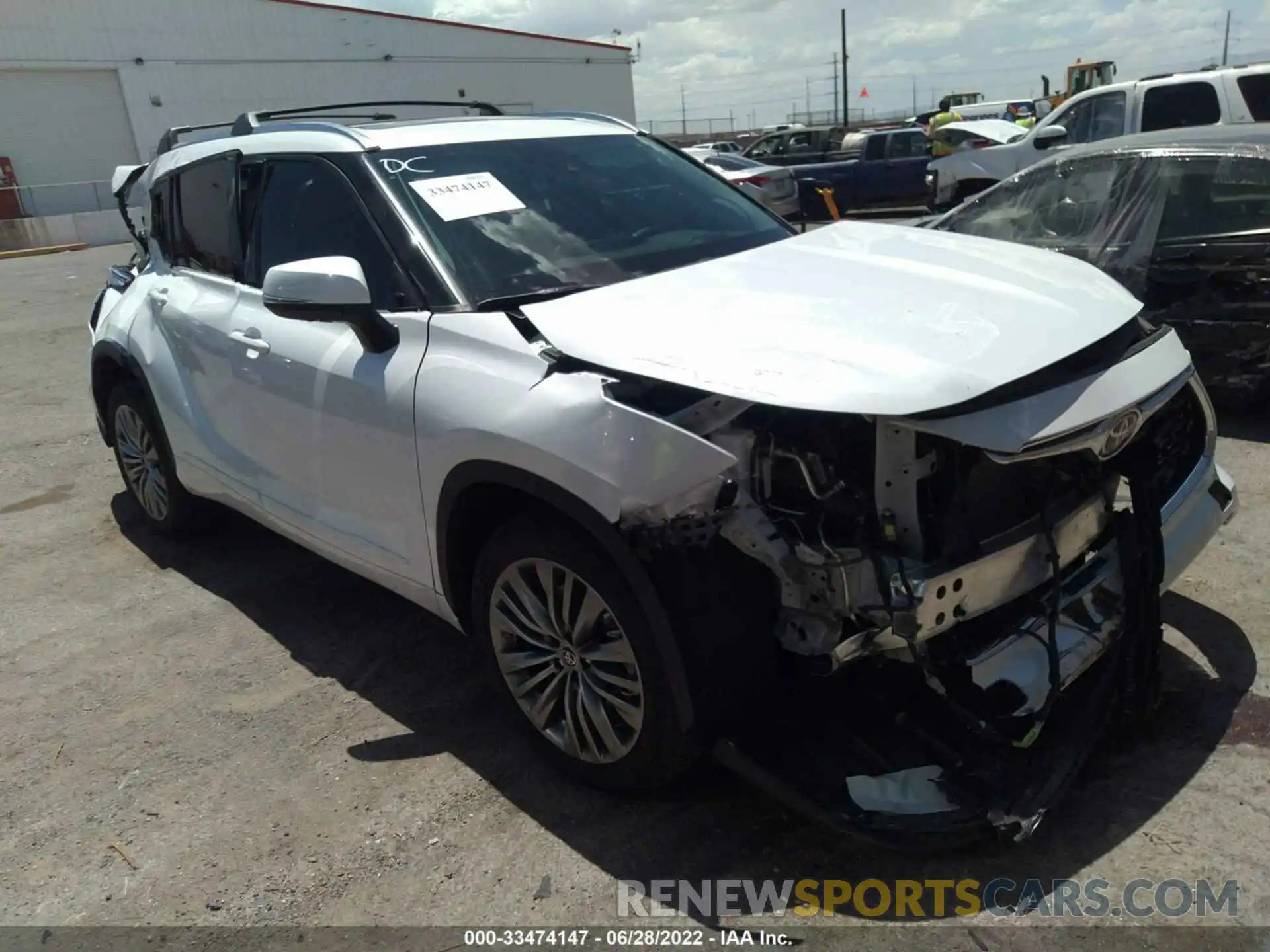 1 Photograph of a damaged car 5TDFZRAH6NS099484 TOYOTA HIGHLANDER 2022