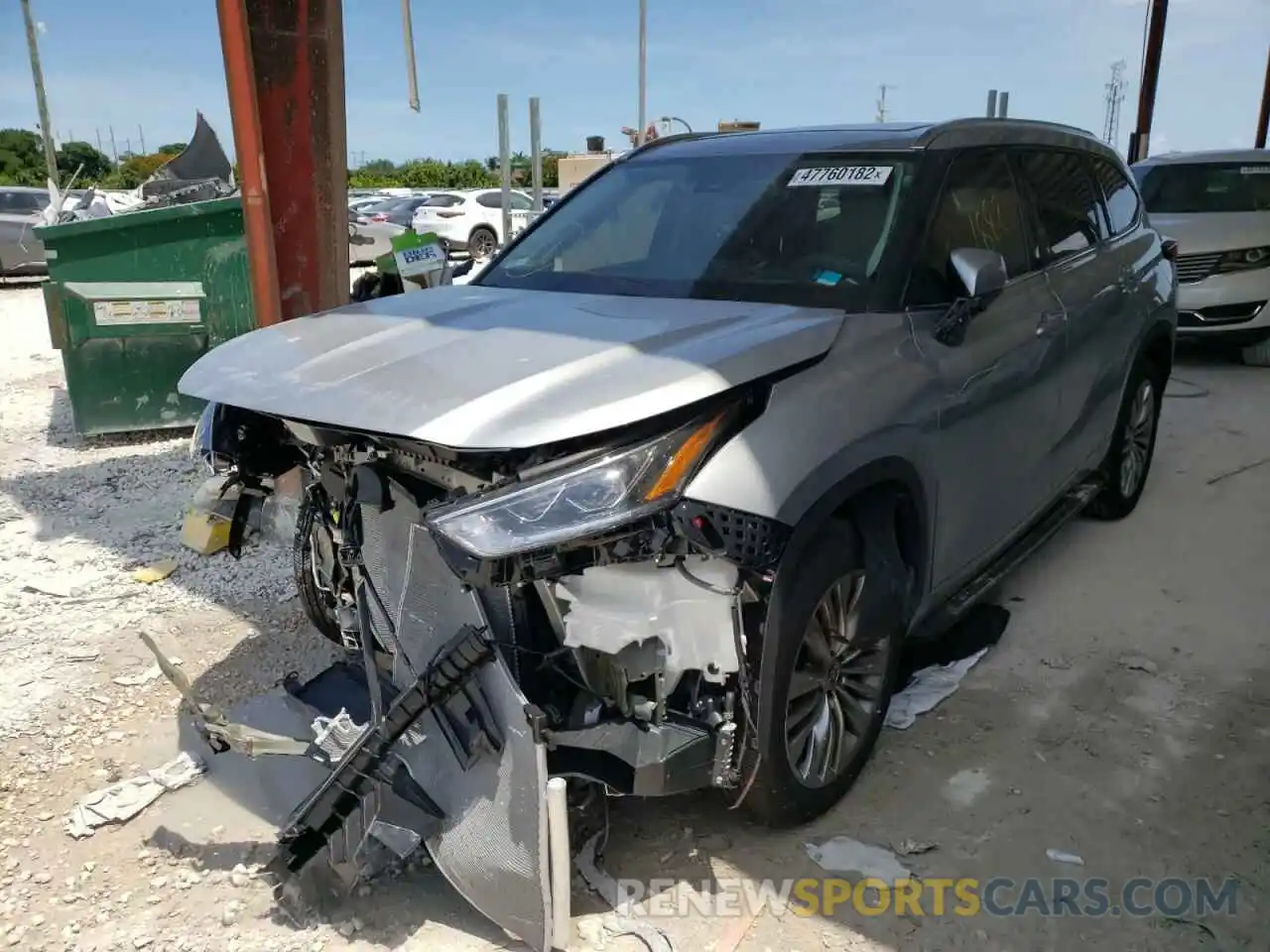 2 Photograph of a damaged car 5TDFZRAH9NS111725 TOYOTA HIGHLANDER 2022