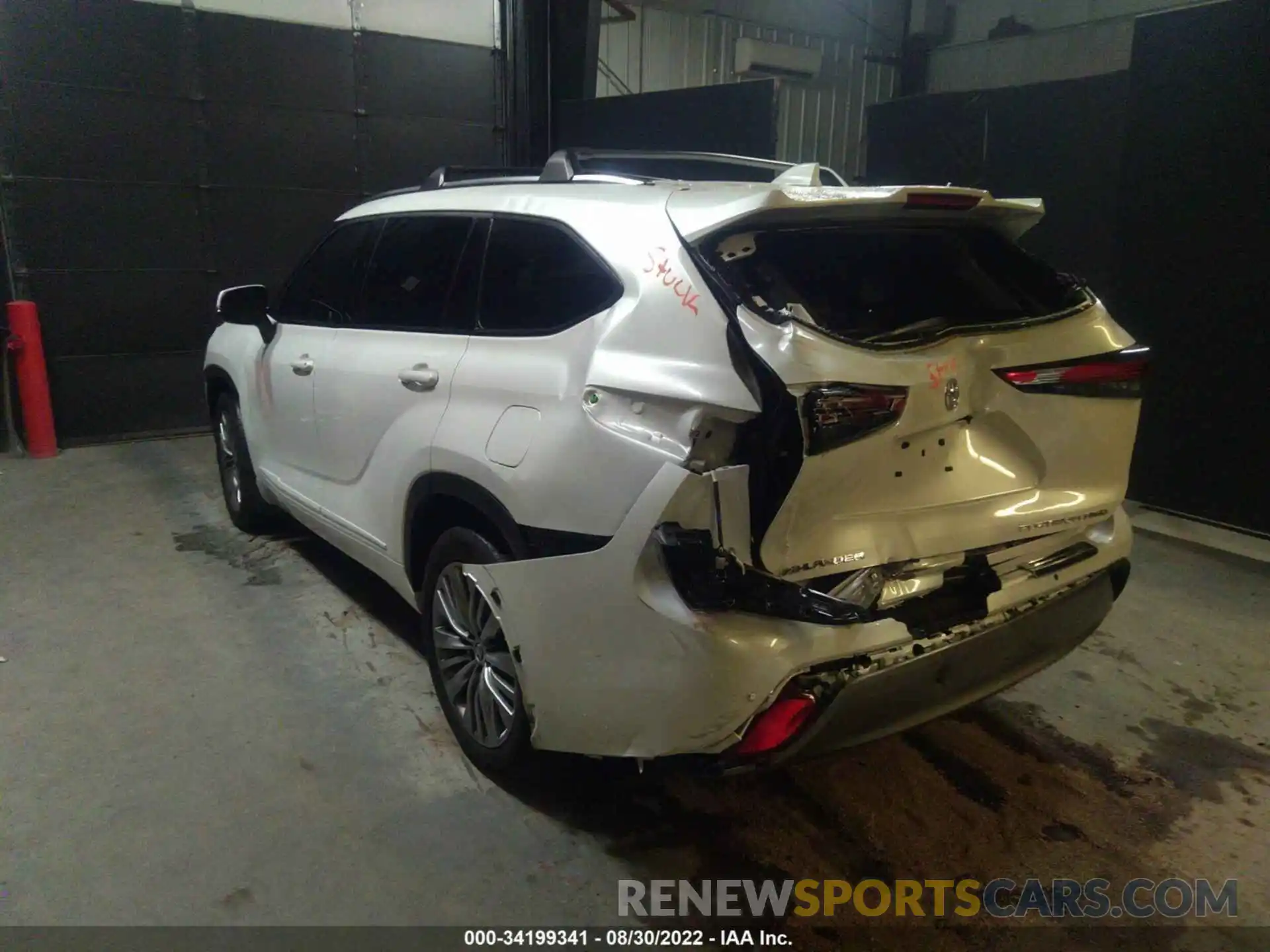 3 Photograph of a damaged car 5TDFZRBH0NS166773 TOYOTA HIGHLANDER 2022