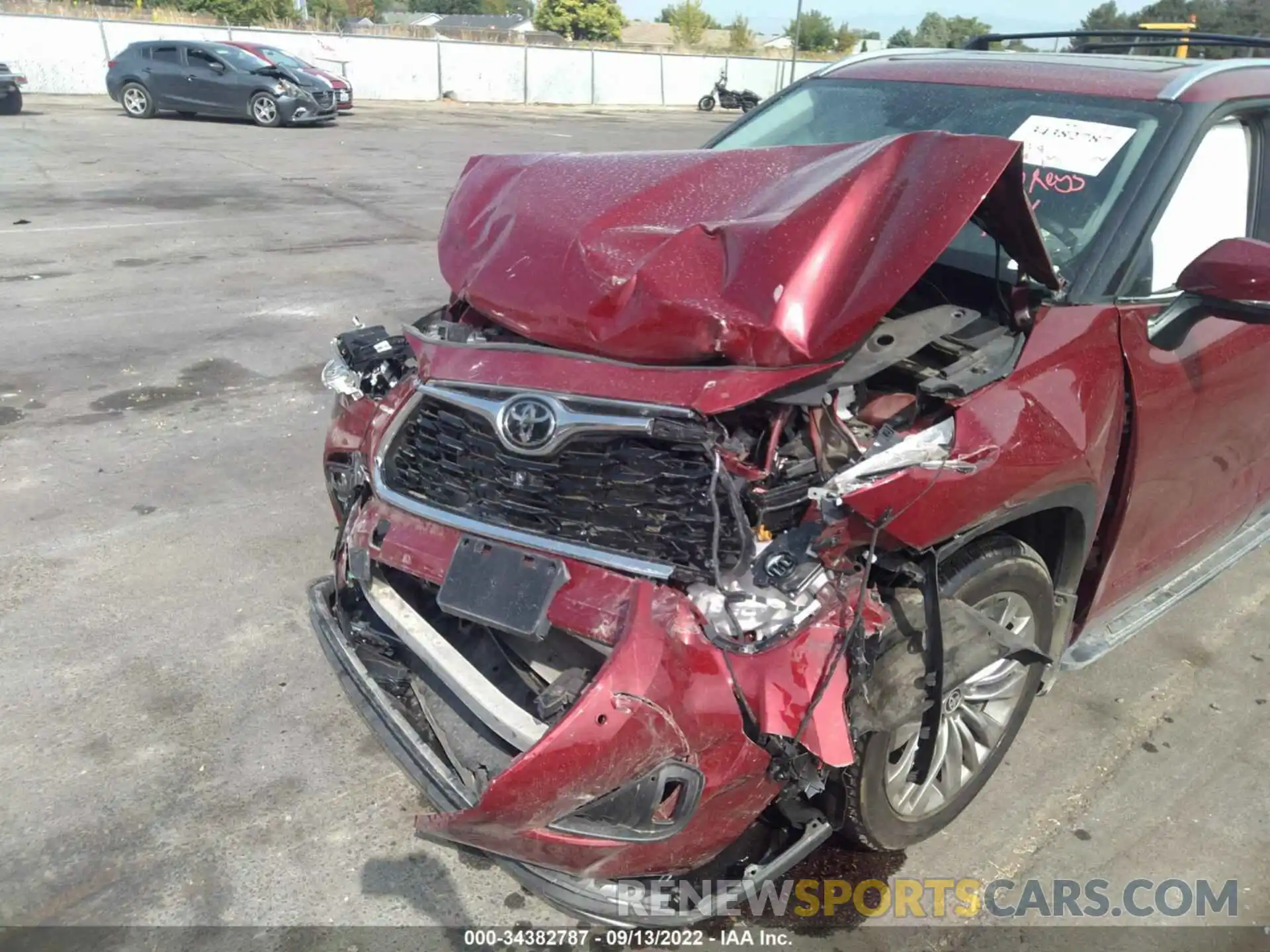 6 Photograph of a damaged car 5TDFZRBH1NS182657 TOYOTA HIGHLANDER 2022