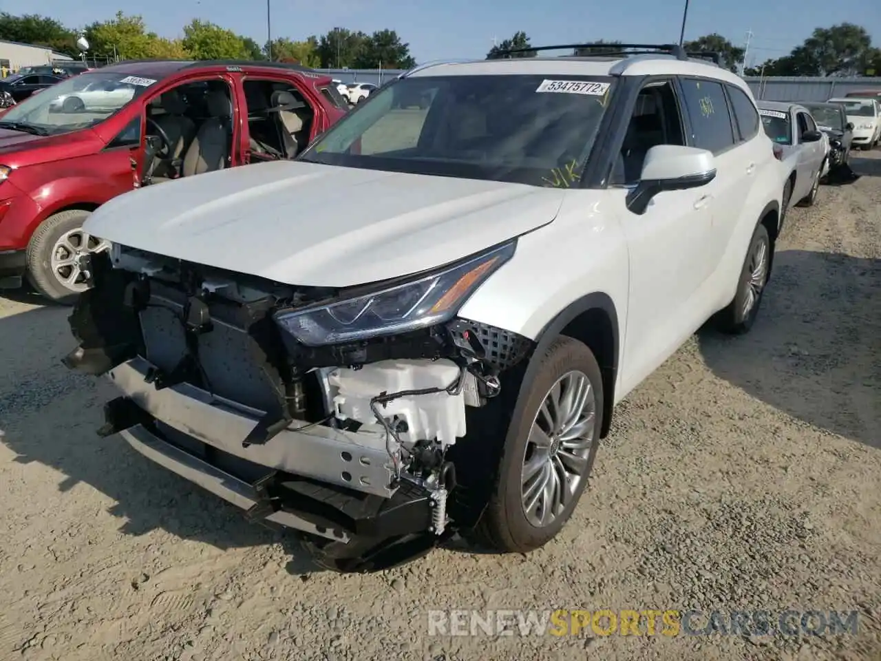 2 Photograph of a damaged car 5TDFZRBH2NS182411 TOYOTA HIGHLANDER 2022