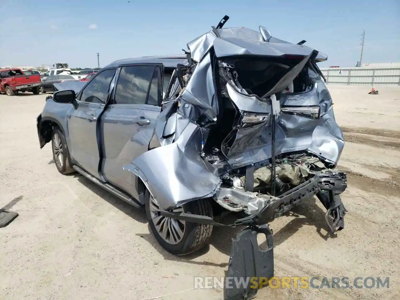 3 Photograph of a damaged car 5TDFZRBH2NS185860 TOYOTA HIGHLANDER 2022