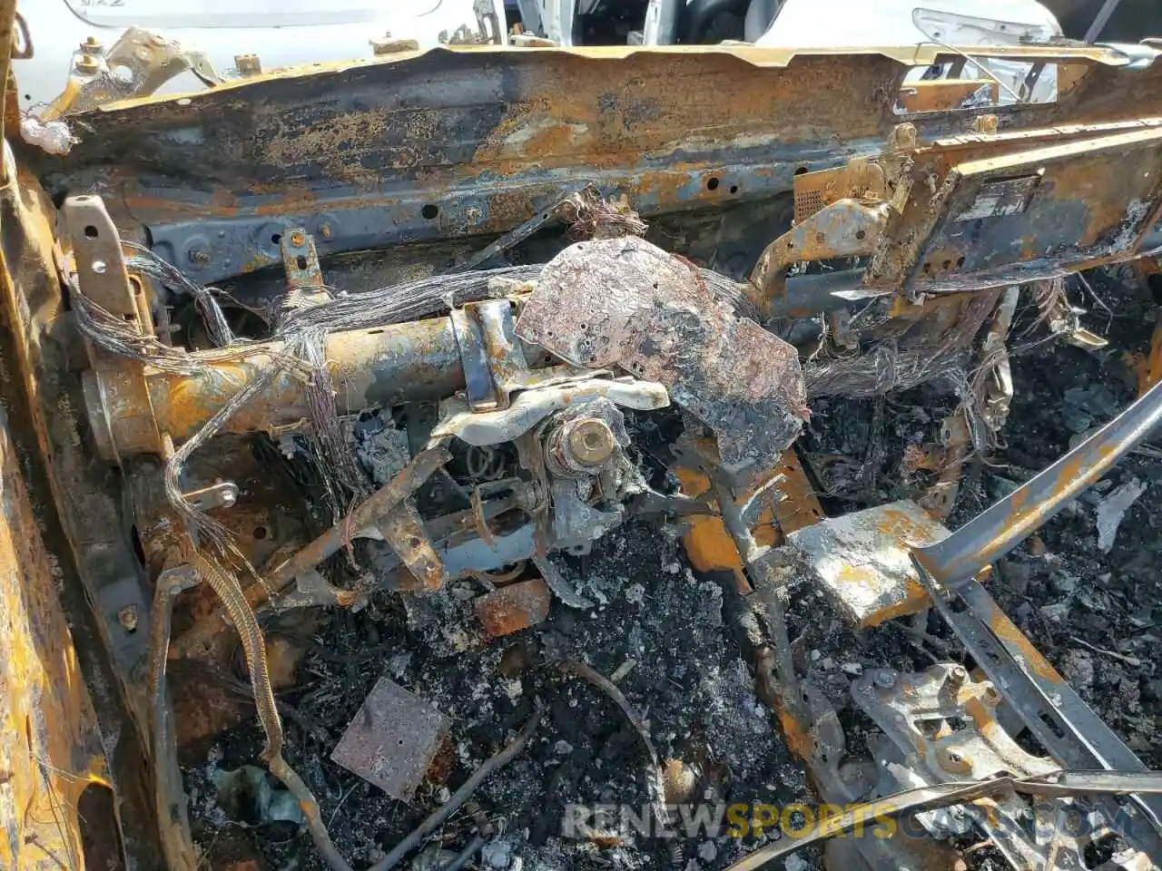 9 Photograph of a damaged car 5TDFZRBH3NS208207 TOYOTA HIGHLANDER 2022