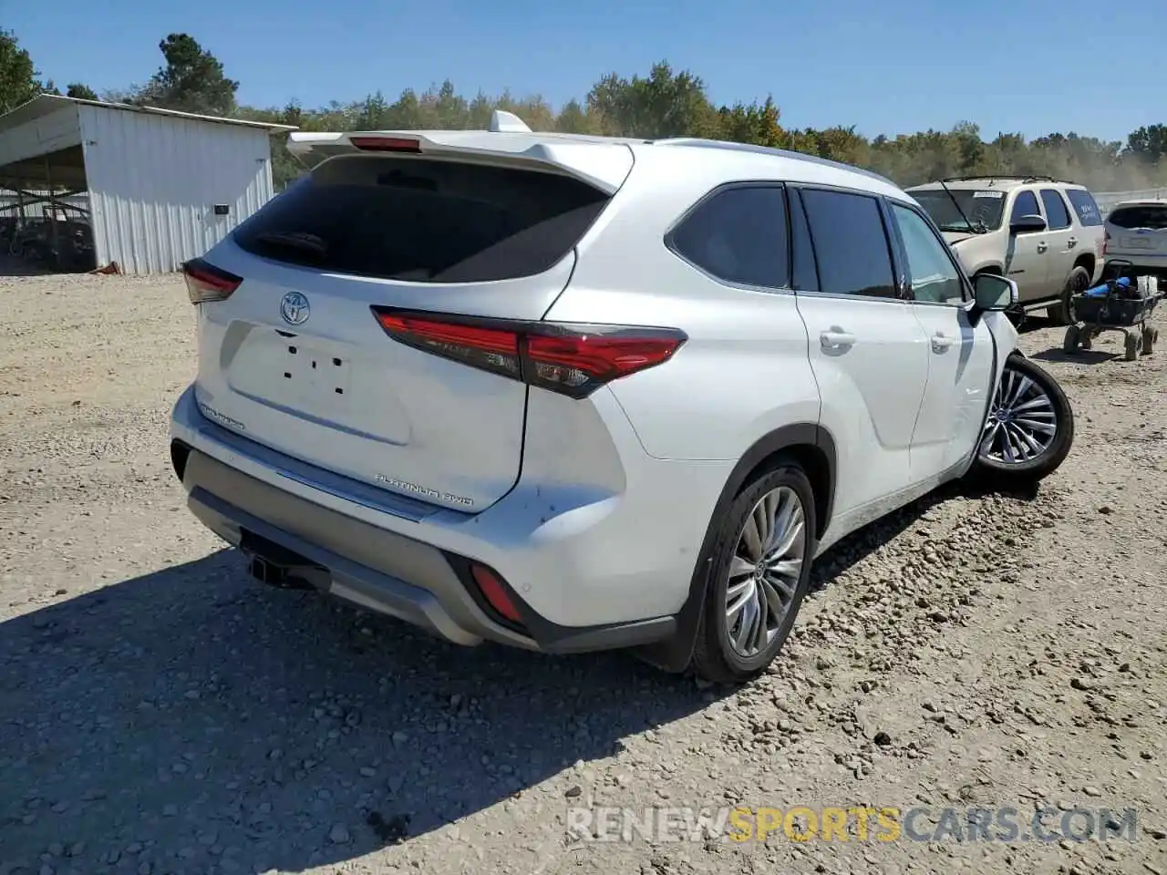 4 Photograph of a damaged car 5TDFZRBH4NS165884 TOYOTA HIGHLANDER 2022