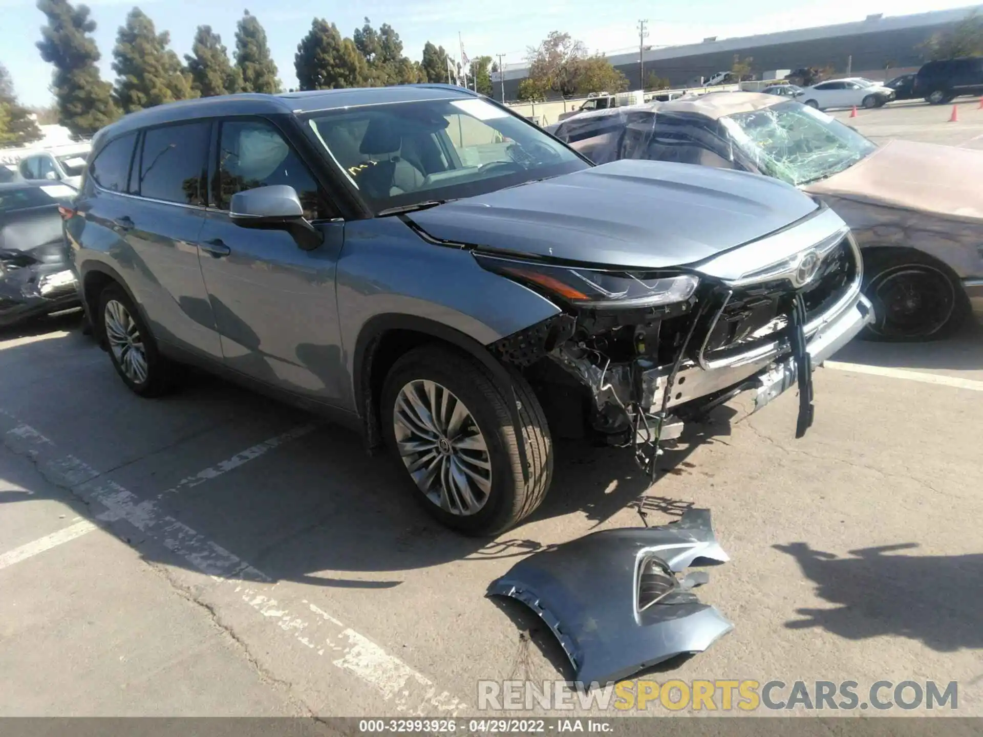 1 Photograph of a damaged car 5TDFZRBH4NS182927 TOYOTA HIGHLANDER 2022