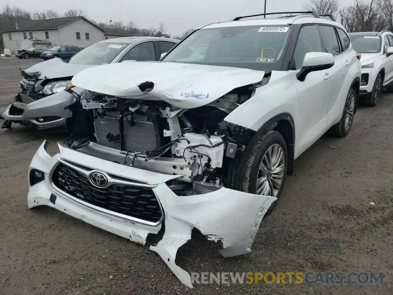 2 Photograph of a damaged car 5TDFZRBH4NS198416 TOYOTA HIGHLANDER 2022