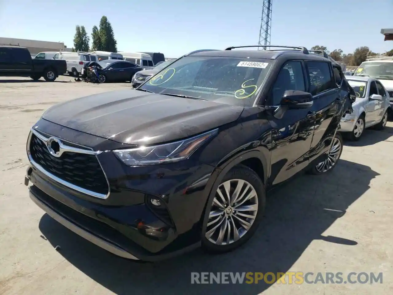 2 Photograph of a damaged car 5TDFZRBH5NS213456 TOYOTA HIGHLANDER 2022