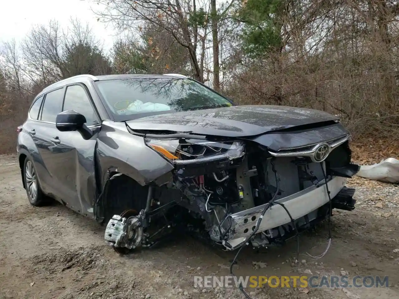 9 Photograph of a damaged car 5TDFZRBH8NS172384 TOYOTA HIGHLANDER 2022