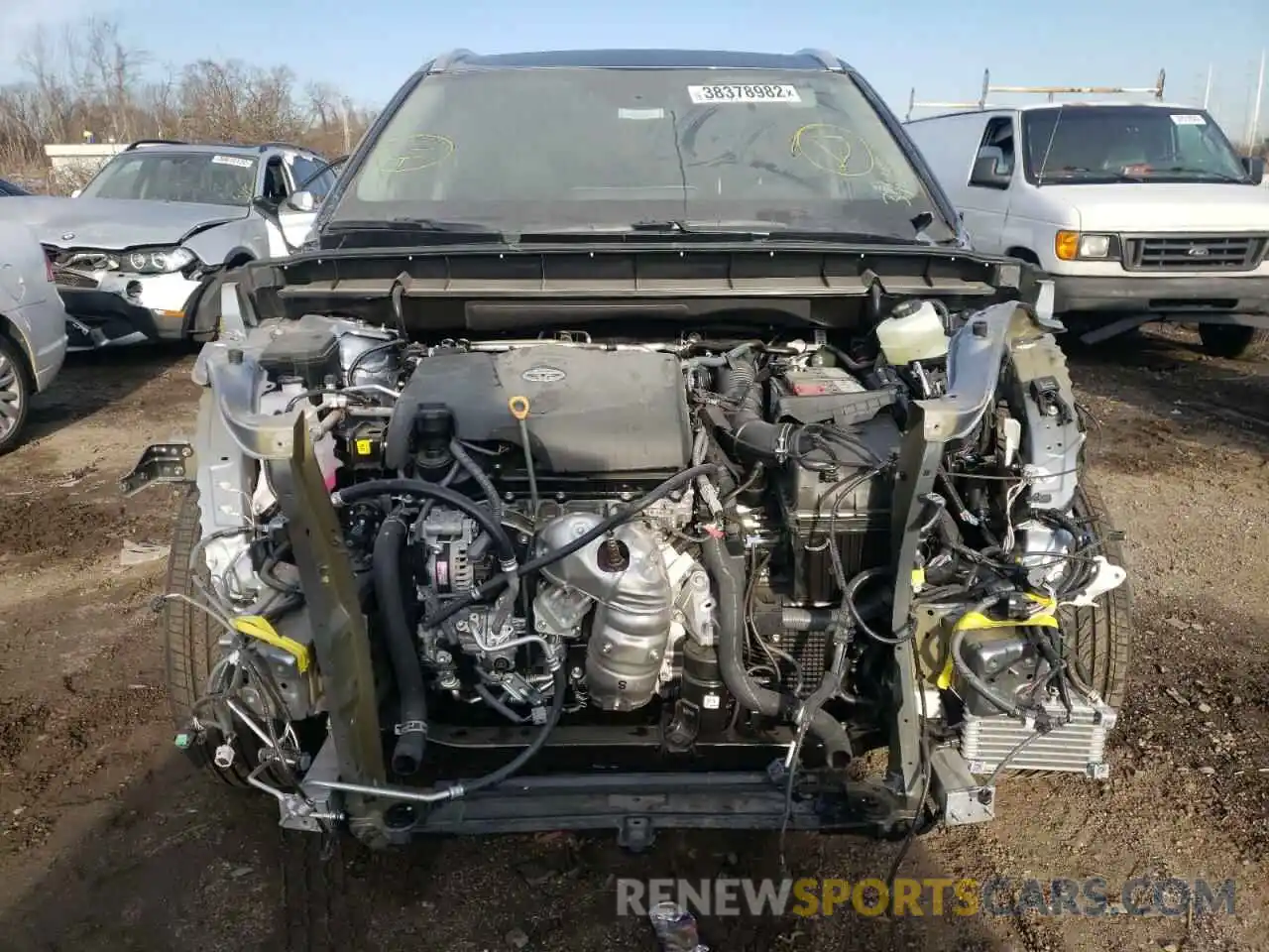 9 Photograph of a damaged car 5TDFZRBH8NS173003 TOYOTA HIGHLANDER 2022