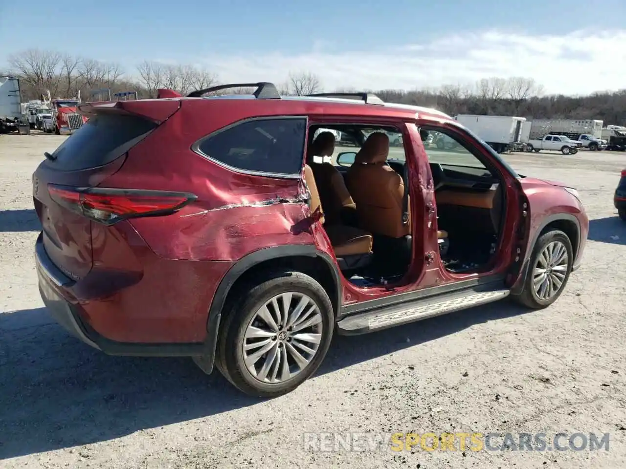 3 Photograph of a damaged car 5TDFZRBHXNS228745 TOYOTA HIGHLANDER 2022