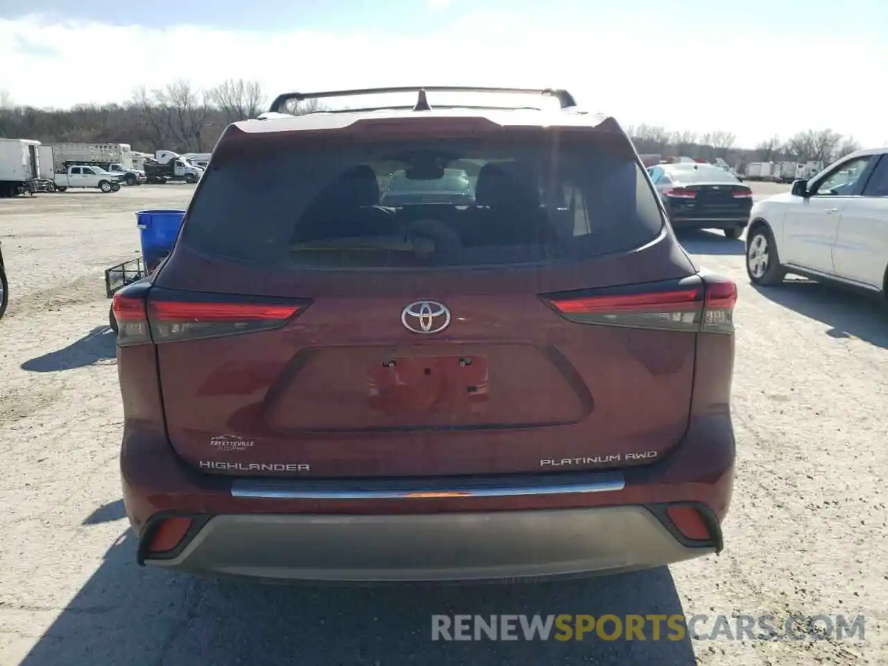 6 Photograph of a damaged car 5TDFZRBHXNS228745 TOYOTA HIGHLANDER 2022