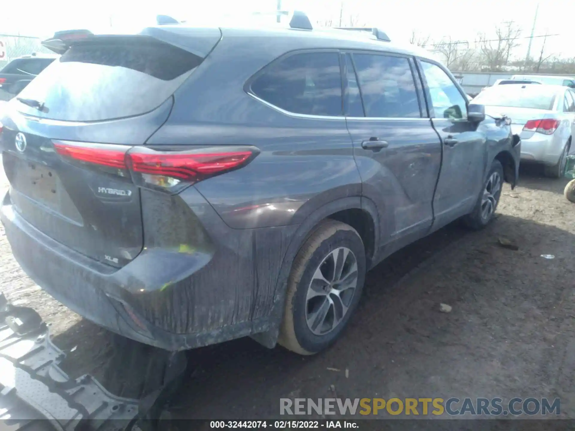 4 Photograph of a damaged car 5TDGARAH3NS512103 TOYOTA HIGHLANDER 2022