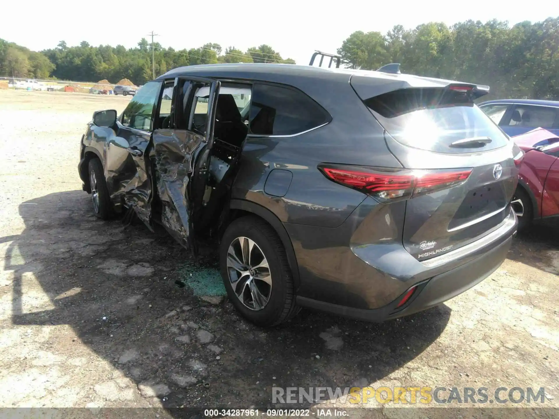 3 Photograph of a damaged car 5TDGARAH7NS513657 TOYOTA HIGHLANDER 2022