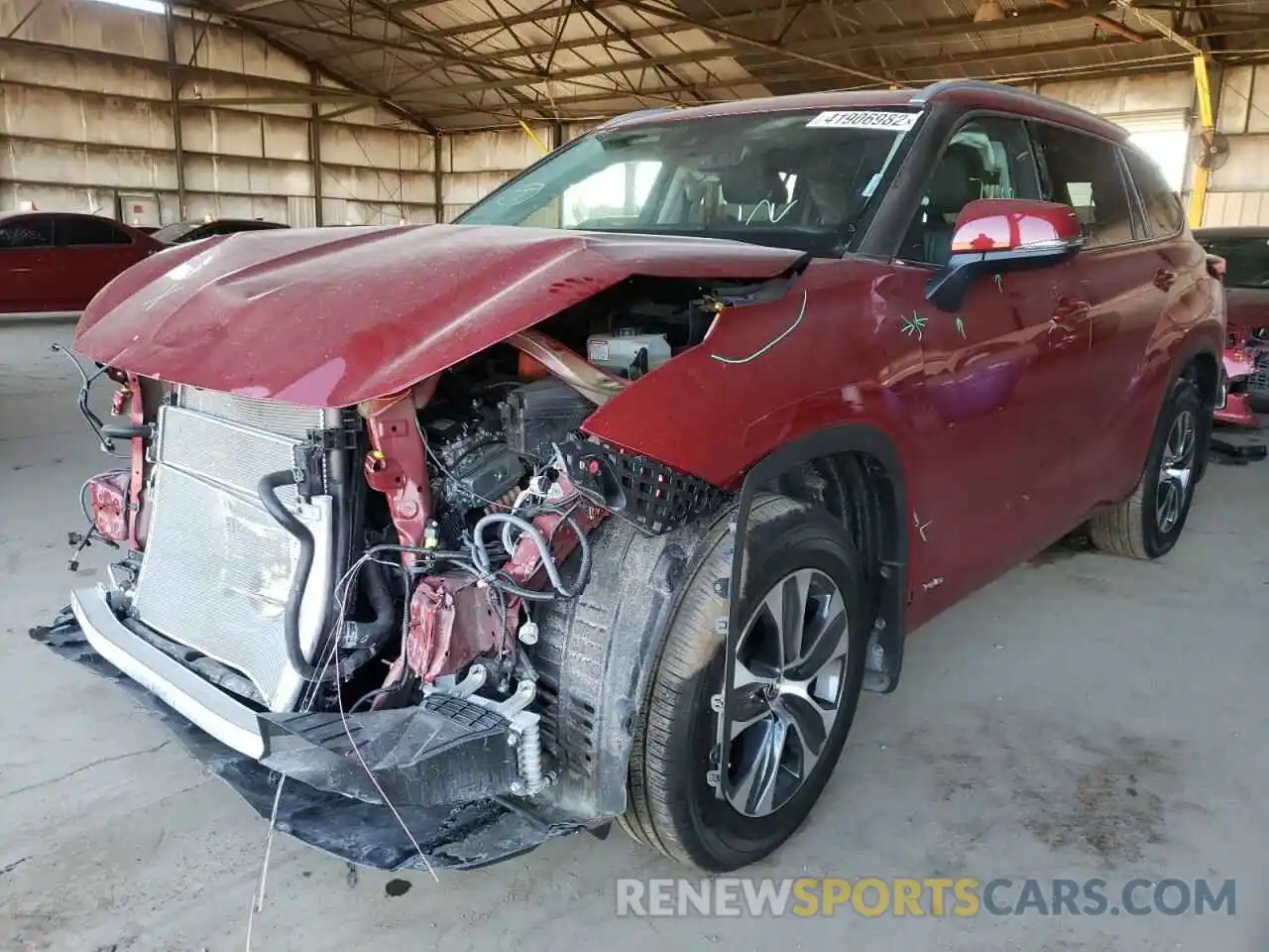 2 Photograph of a damaged car 5TDGBRCH0NS538880 TOYOTA HIGHLANDER 2022