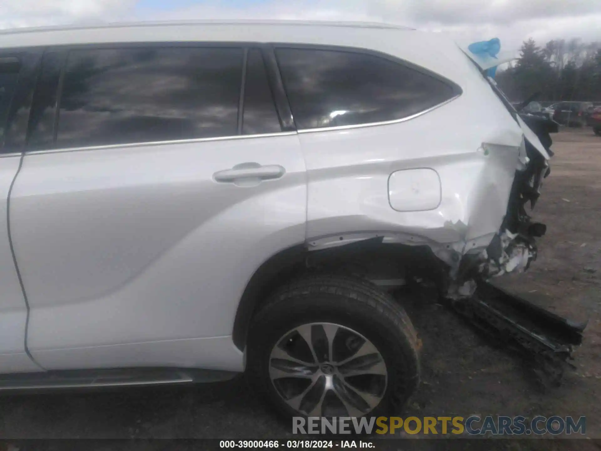 6 Photograph of a damaged car 5TDGBRCH1NS551105 TOYOTA HIGHLANDER 2022