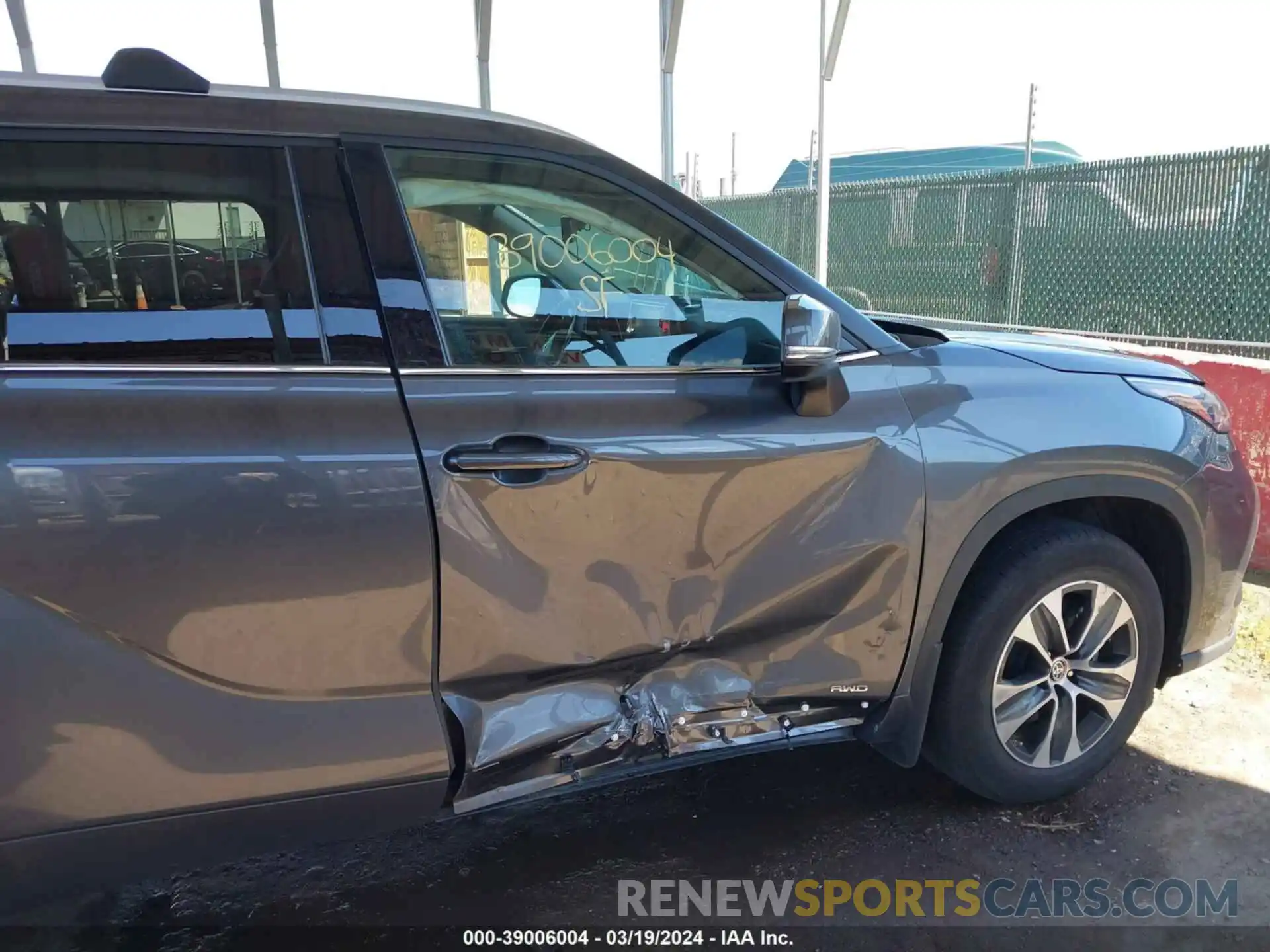 6 Photograph of a damaged car 5TDGBRCH1NS561505 TOYOTA HIGHLANDER 2022