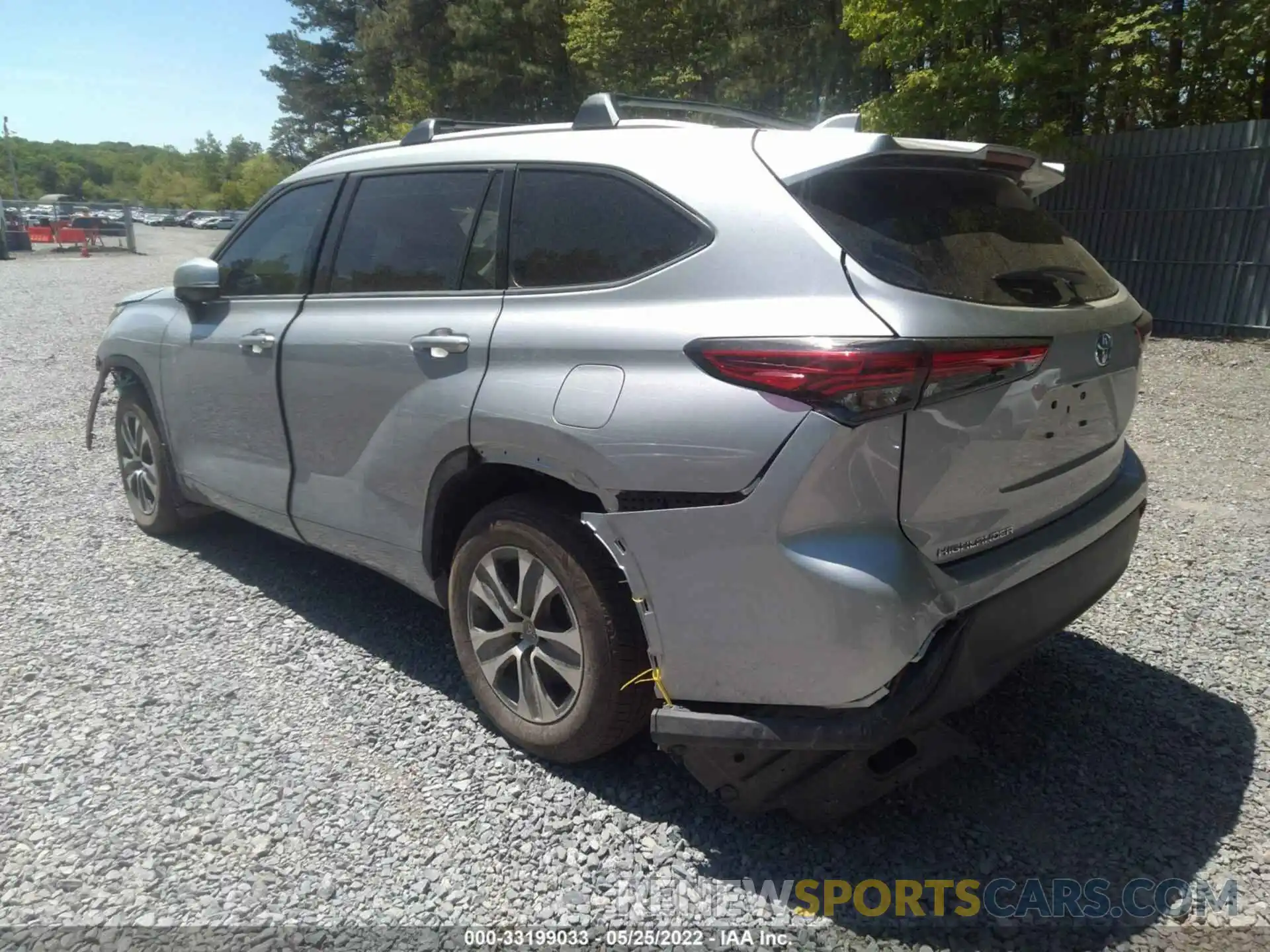 3 Photograph of a damaged car 5TDGBRCH2NS551436 TOYOTA HIGHLANDER 2022