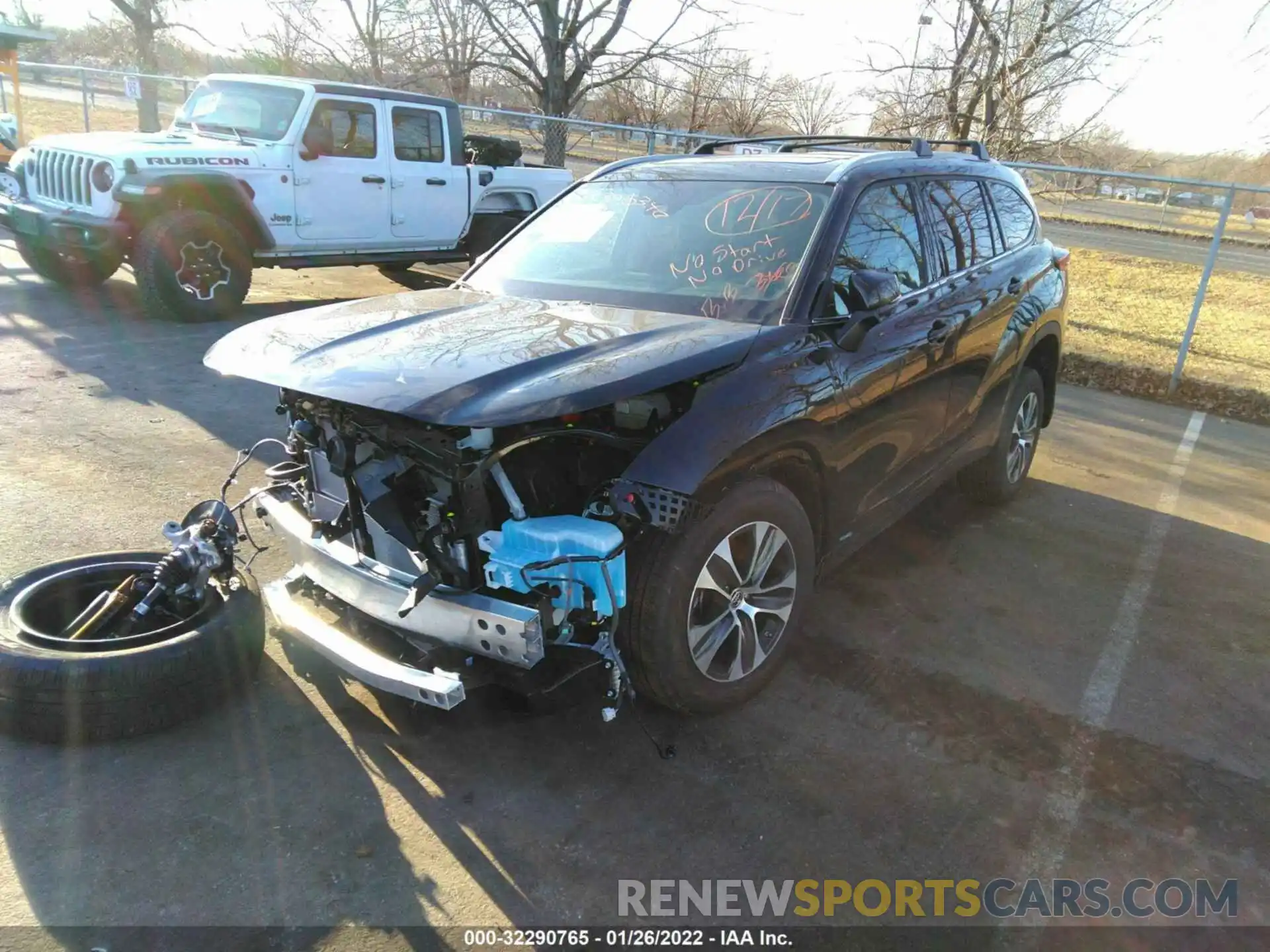 2 Photograph of a damaged car 5TDGBRCH3NS540249 TOYOTA HIGHLANDER 2022