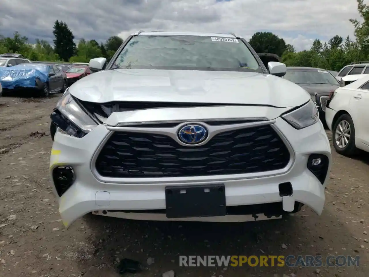 9 Photograph of a damaged car 5TDGBRCH7NS539122 TOYOTA HIGHLANDER 2022