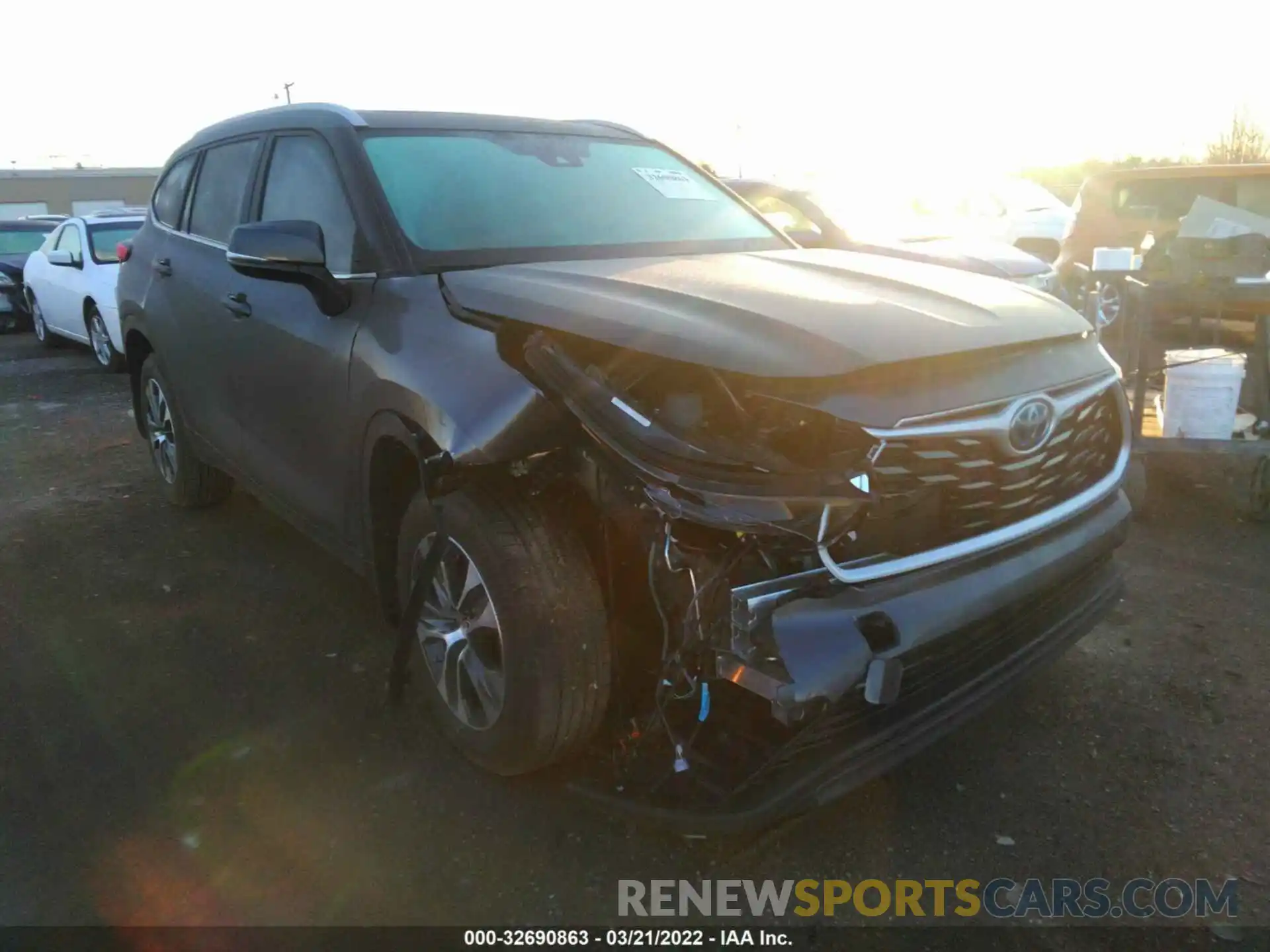 6 Photograph of a damaged car 5TDGBRCH7NS549651 TOYOTA HIGHLANDER 2022