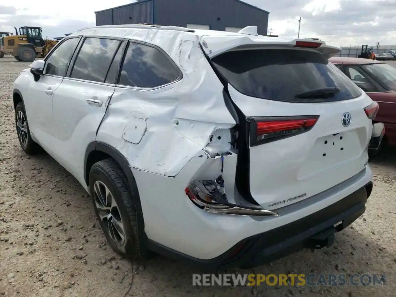 3 Photograph of a damaged car 5TDGBRCH9NS548999 TOYOTA HIGHLANDER 2022