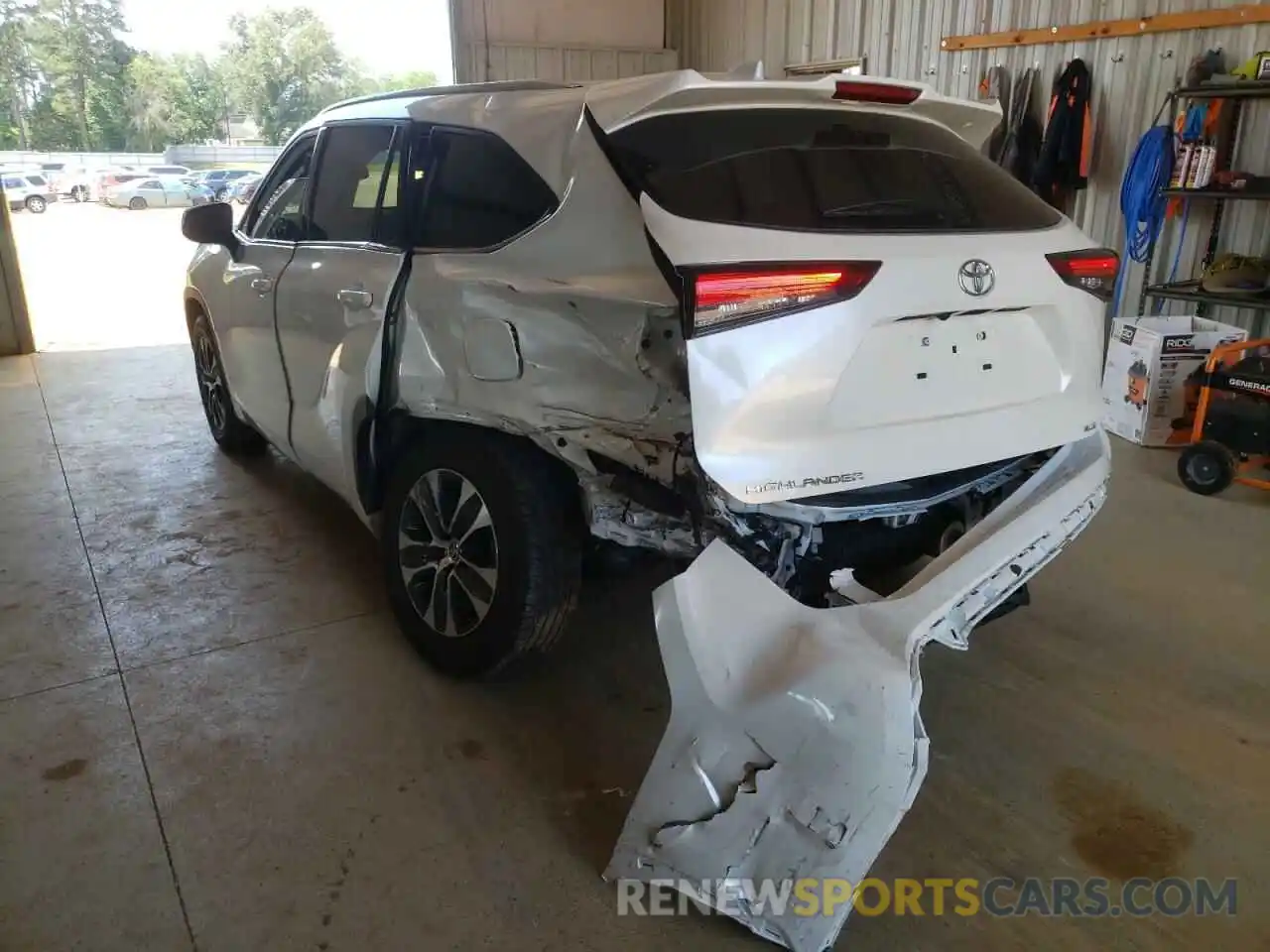 3 Photograph of a damaged car 5TDGZRAH2NS091032 TOYOTA HIGHLANDER 2022