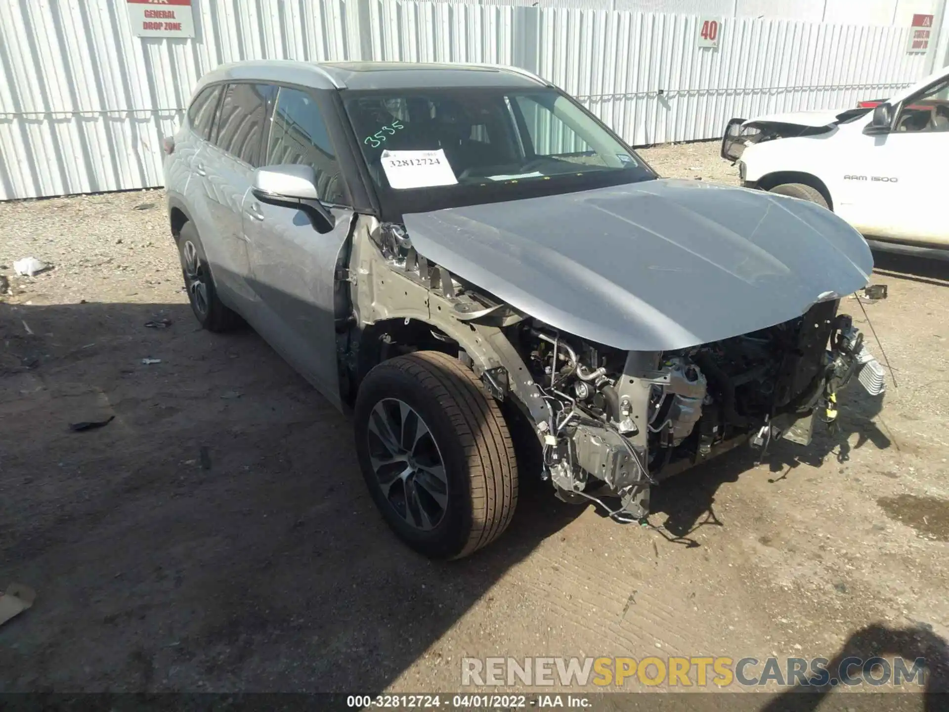 1 Photograph of a damaged car 5TDGZRAH3NS111319 TOYOTA HIGHLANDER 2022