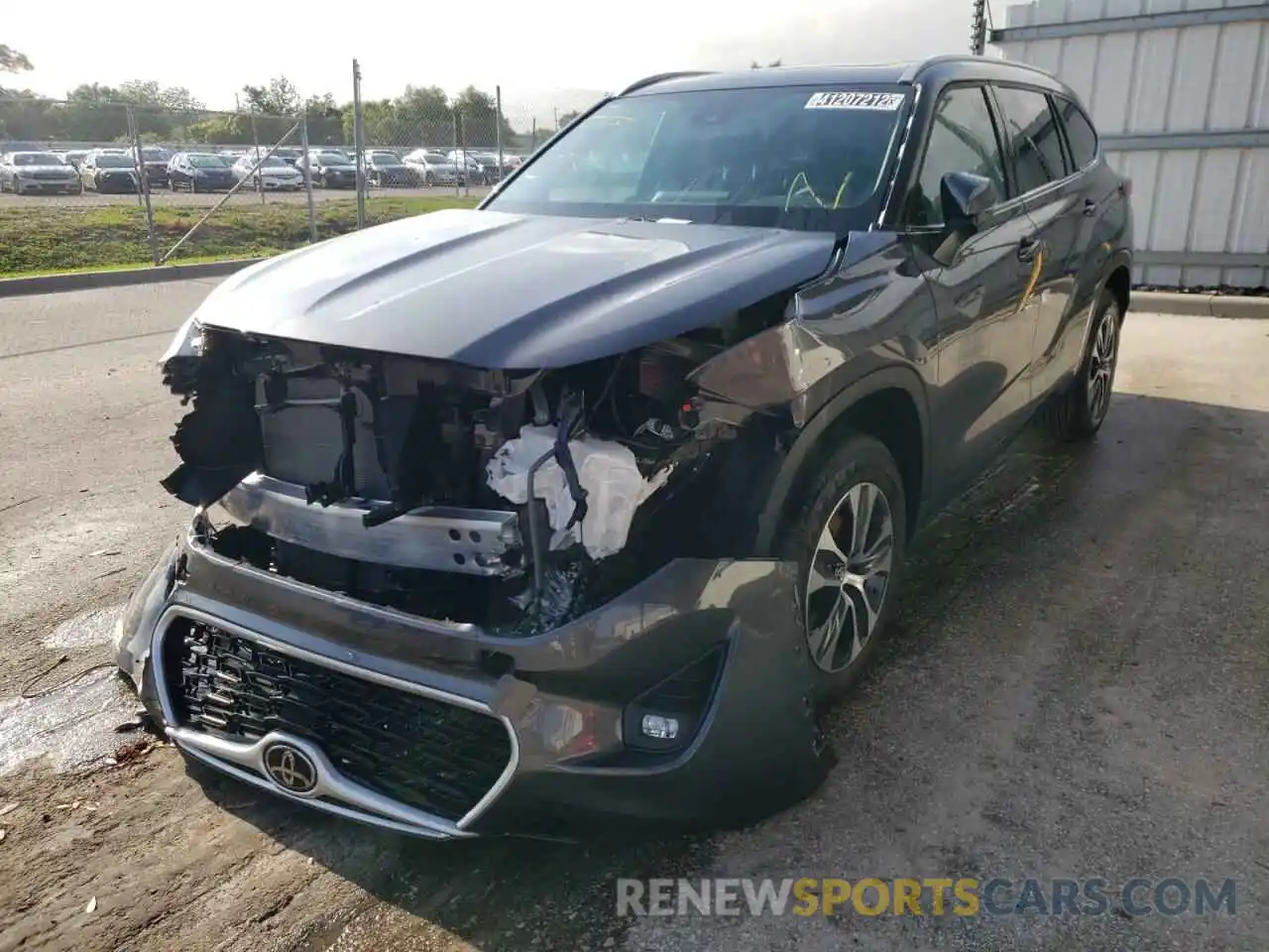 2 Photograph of a damaged car 5TDGZRAH3NS545093 TOYOTA HIGHLANDER 2022