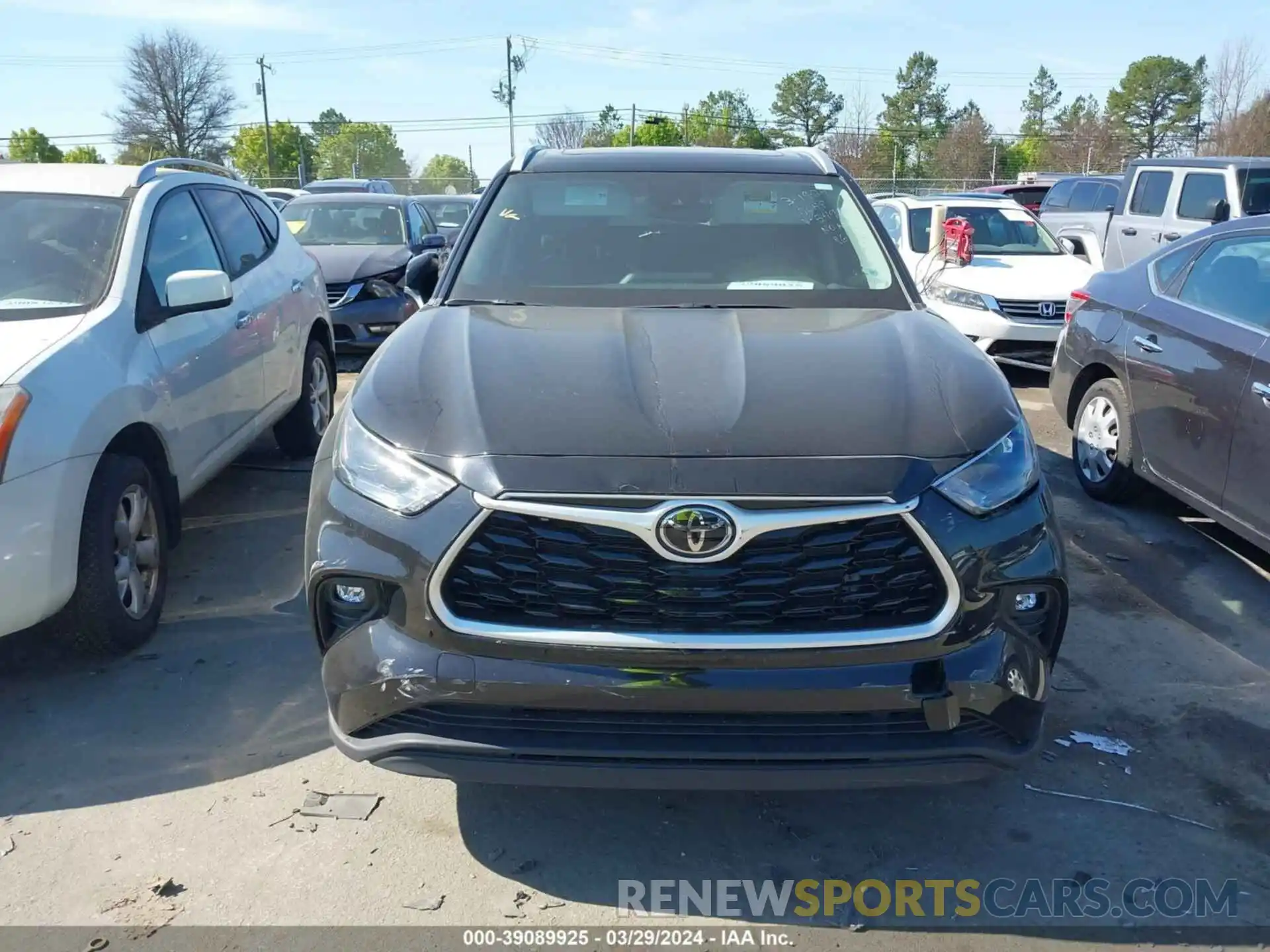 11 Photograph of a damaged car 5TDGZRAH3NS549161 TOYOTA HIGHLANDER 2022