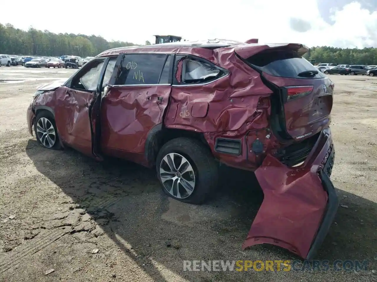 3 Photograph of a damaged car 5TDGZRAH4NS108199 TOYOTA HIGHLANDER 2022