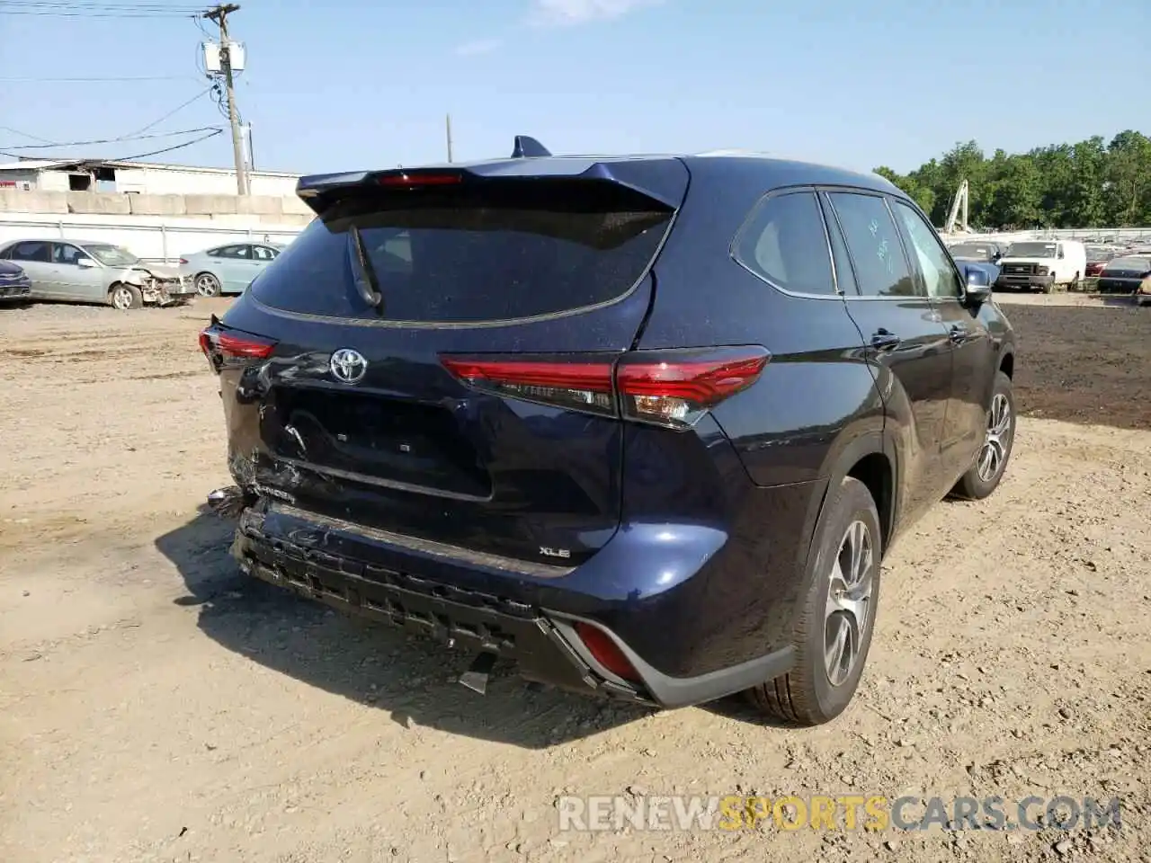 4 Photograph of a damaged car 5TDGZRAH4NS550528 TOYOTA HIGHLANDER 2022