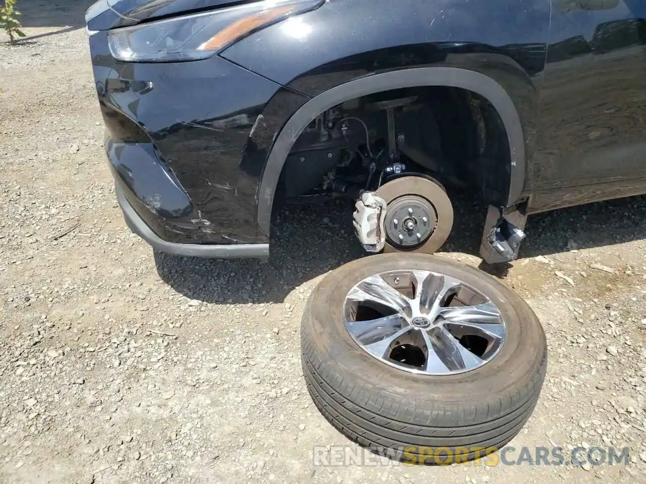 9 Photograph of a damaged car 5TDGZRAH5NS544009 TOYOTA HIGHLANDER 2022