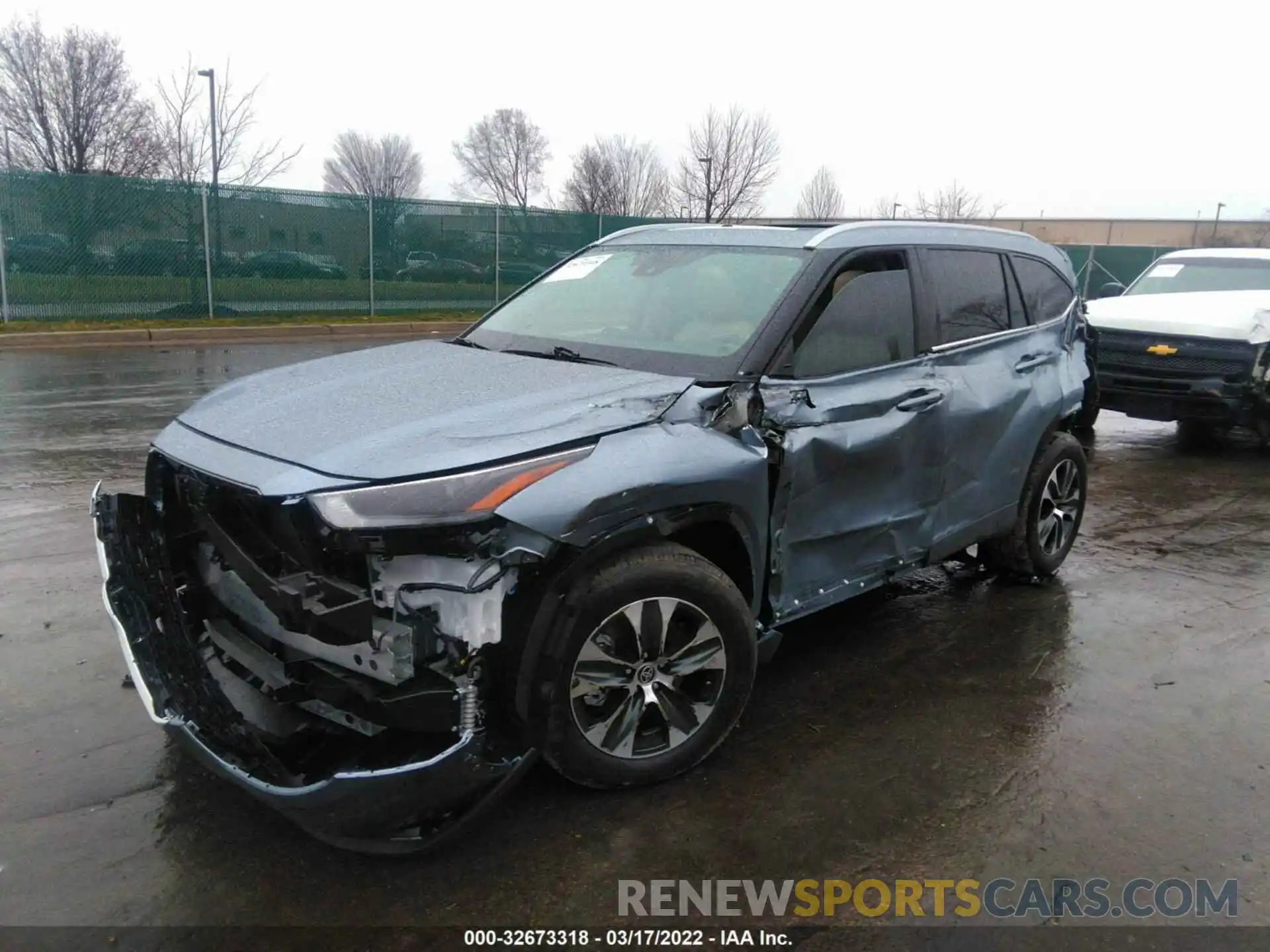 2 Photograph of a damaged car 5TDGZRAH6NS101285 TOYOTA HIGHLANDER 2022