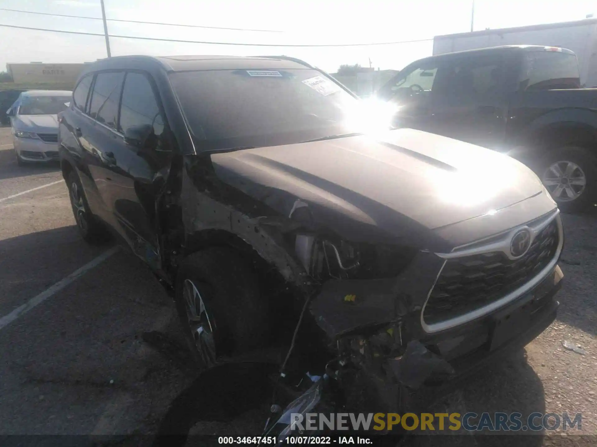 1 Photograph of a damaged car 5TDGZRAH6NS128969 TOYOTA HIGHLANDER 2022