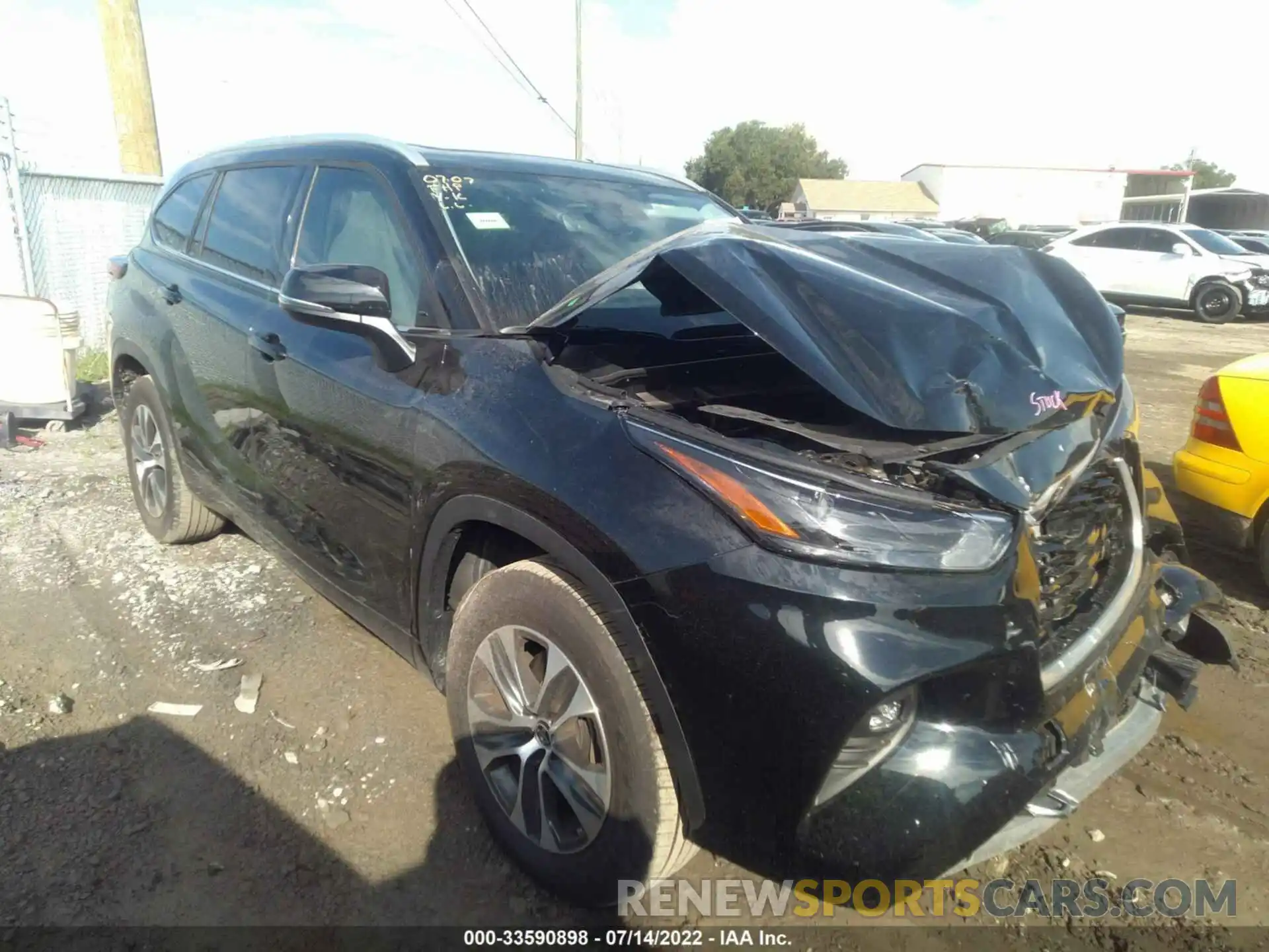 1 Photograph of a damaged car 5TDGZRAH8NS121912 TOYOTA HIGHLANDER 2022