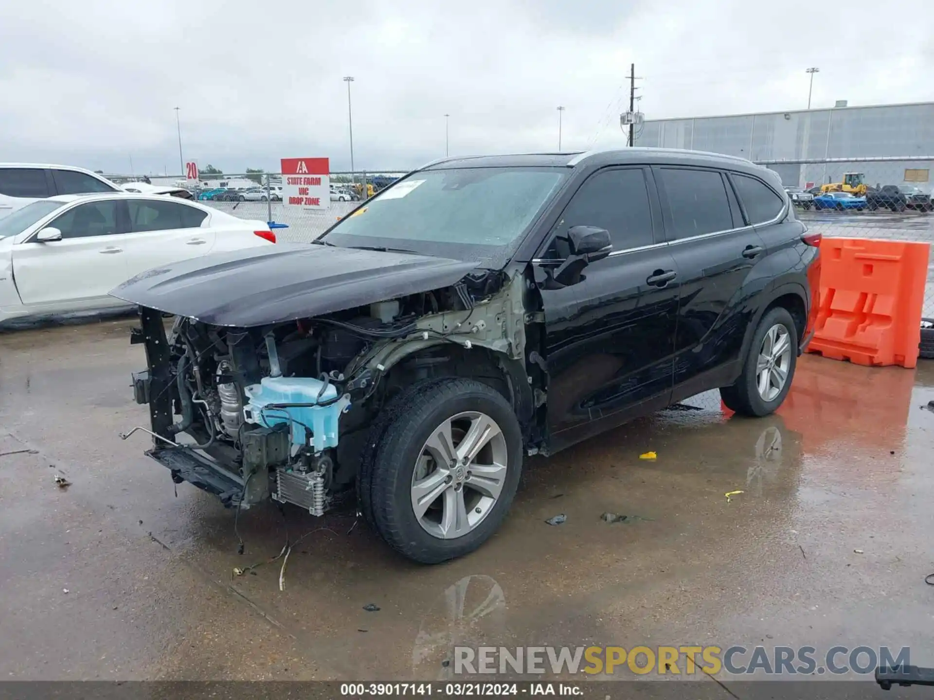 2 Photograph of a damaged car 5TDGZRAH8NS128018 TOYOTA HIGHLANDER 2022