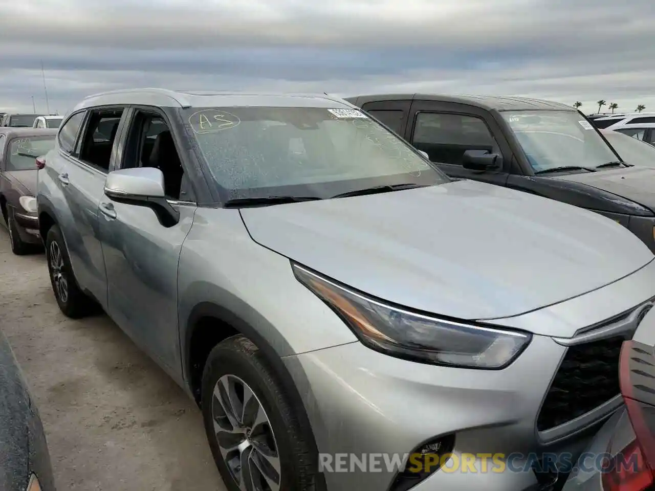 1 Photograph of a damaged car 5TDGZRAH8NS541119 TOYOTA HIGHLANDER 2022