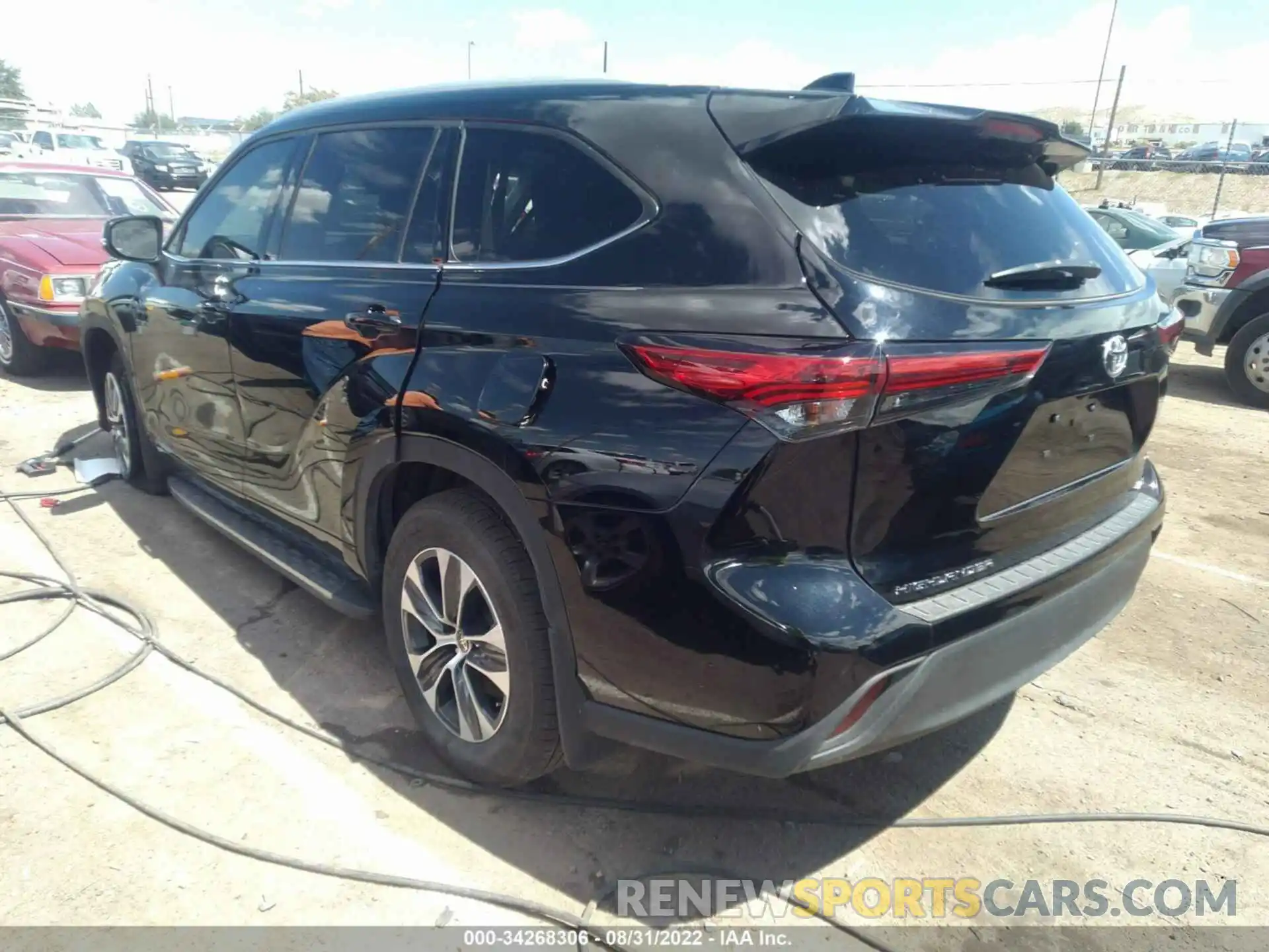 3 Photograph of a damaged car 5TDGZRAH8NS545011 TOYOTA HIGHLANDER 2022