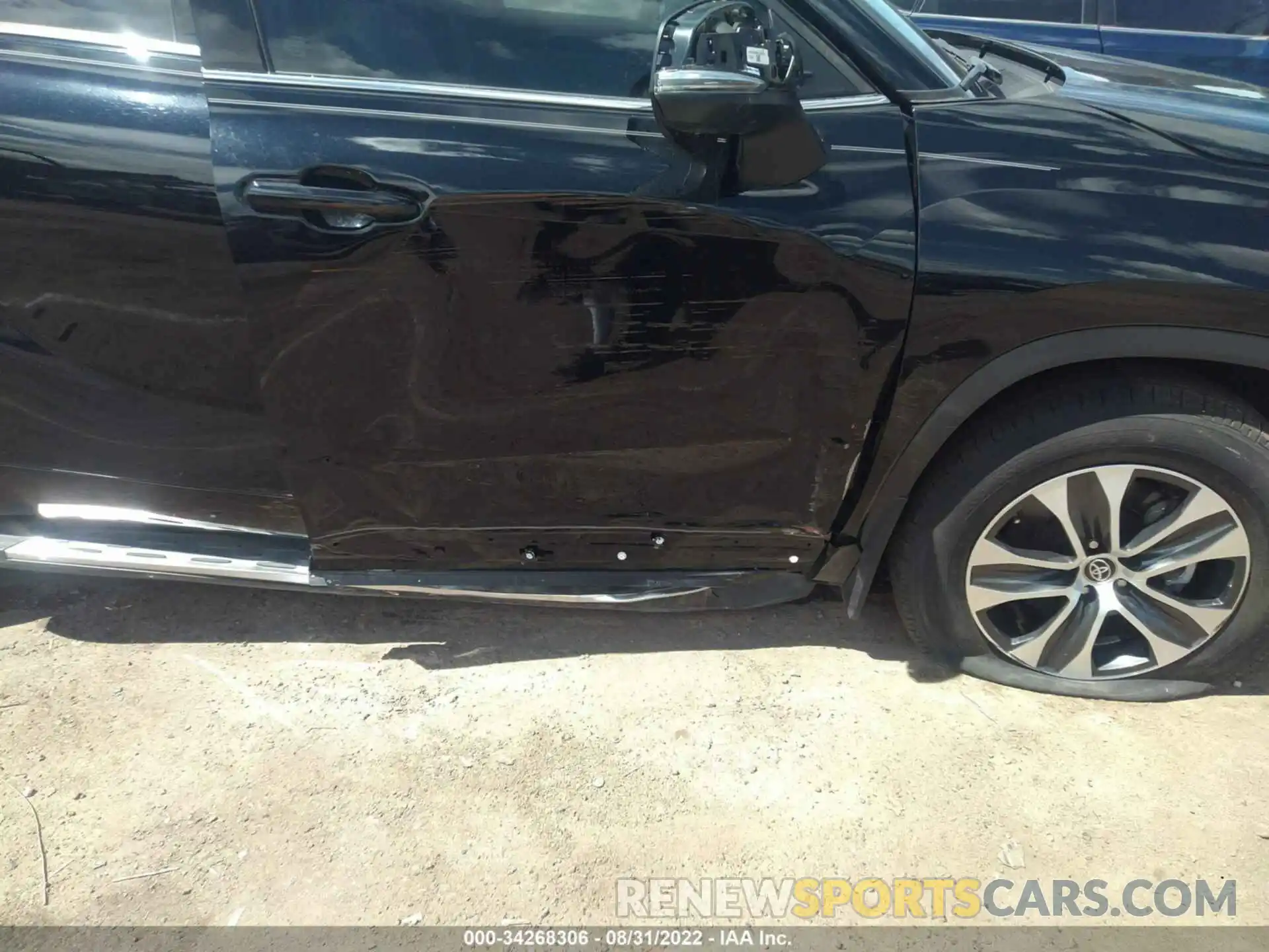 6 Photograph of a damaged car 5TDGZRAH8NS545011 TOYOTA HIGHLANDER 2022