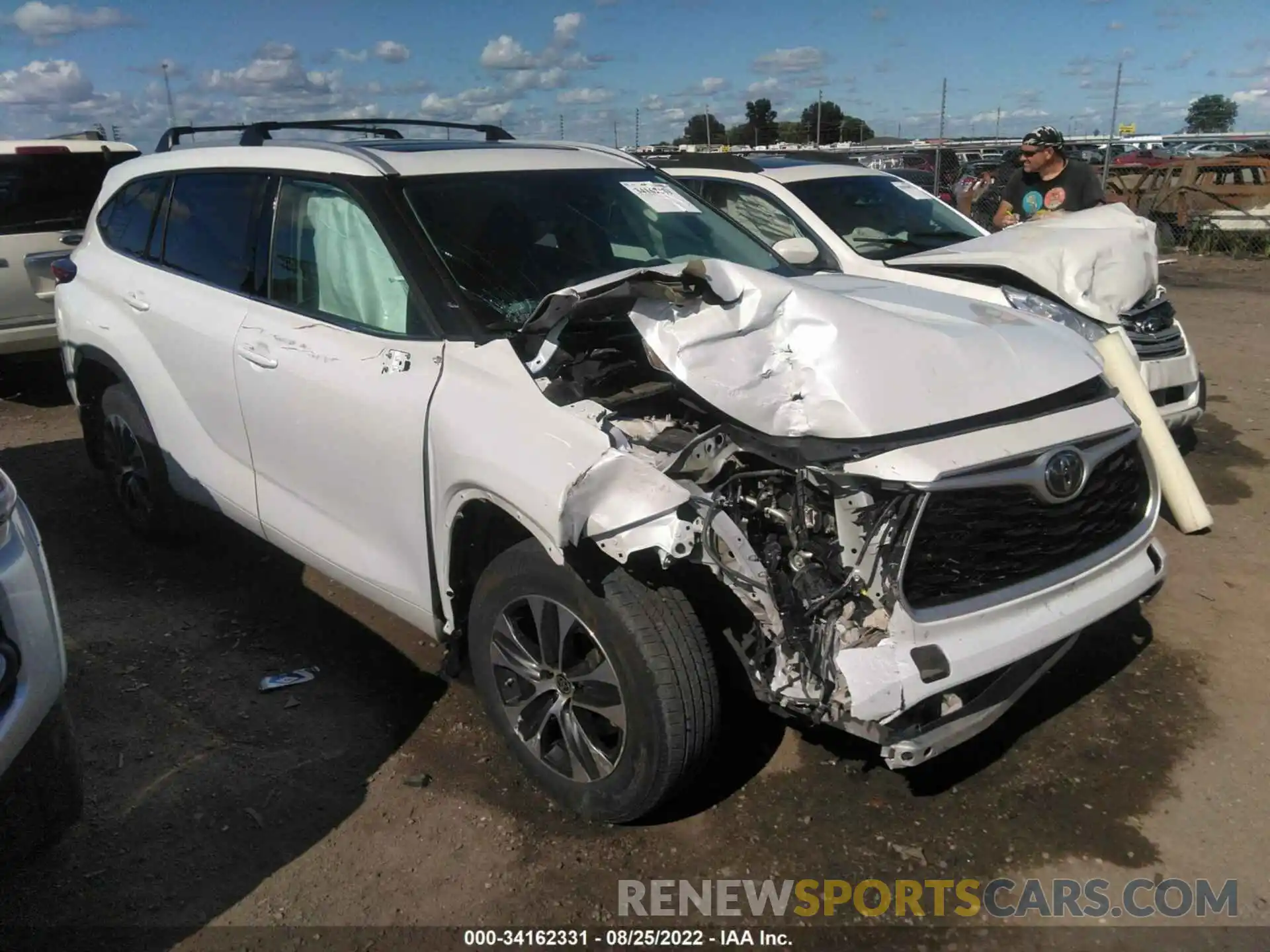 1 Photograph of a damaged car 5TDGZRAH9NS092968 TOYOTA HIGHLANDER 2022