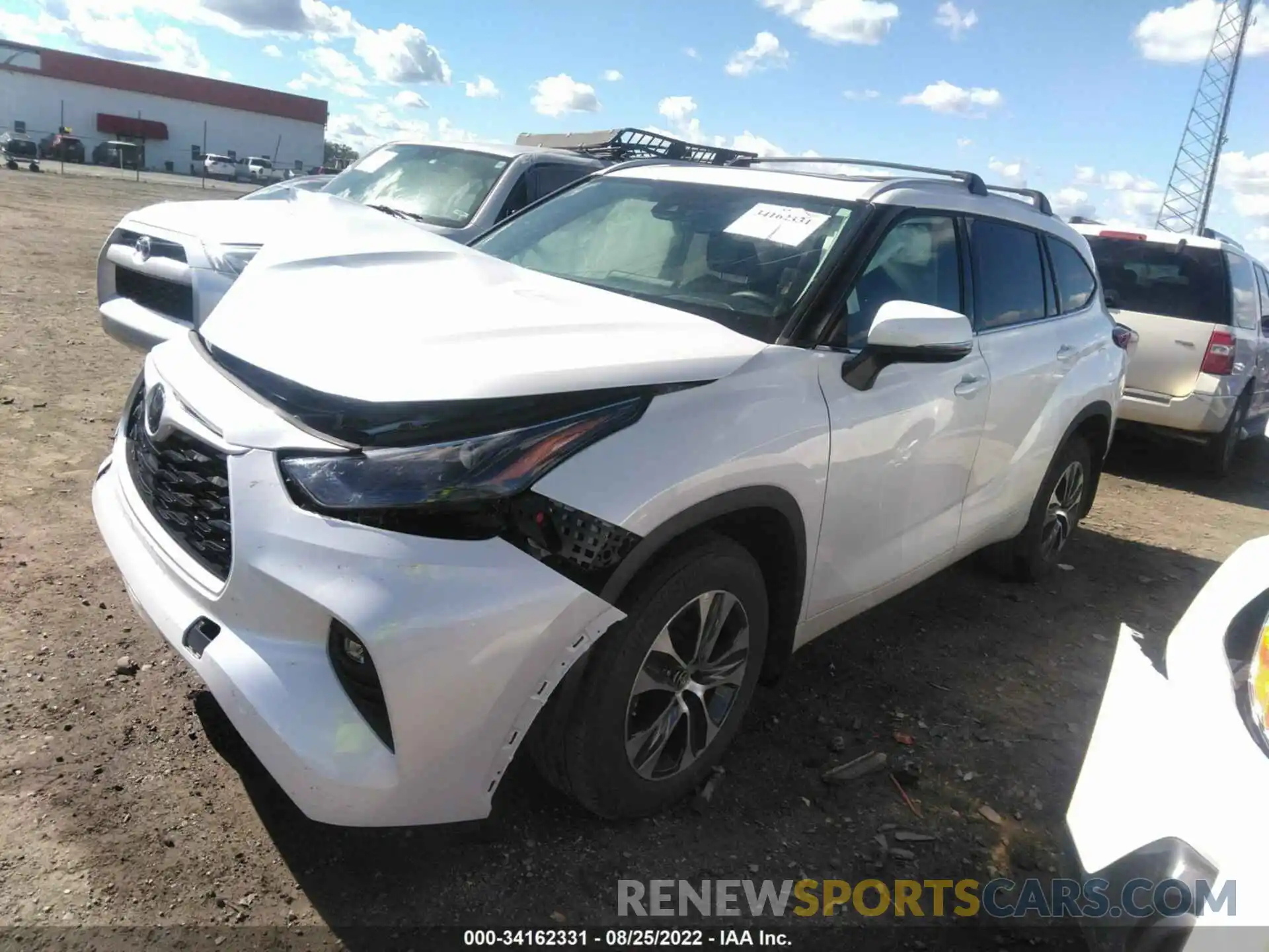 2 Photograph of a damaged car 5TDGZRAH9NS092968 TOYOTA HIGHLANDER 2022