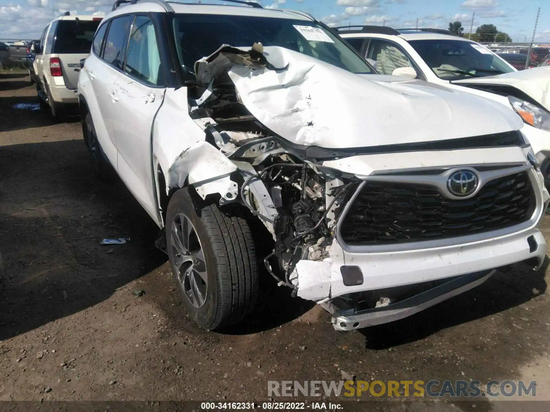 6 Photograph of a damaged car 5TDGZRAH9NS092968 TOYOTA HIGHLANDER 2022