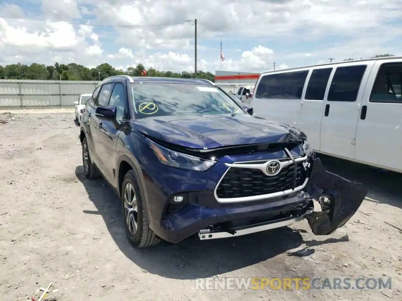 1 Photograph of a damaged car 5TDGZRAH9NS125838 TOYOTA HIGHLANDER 2022