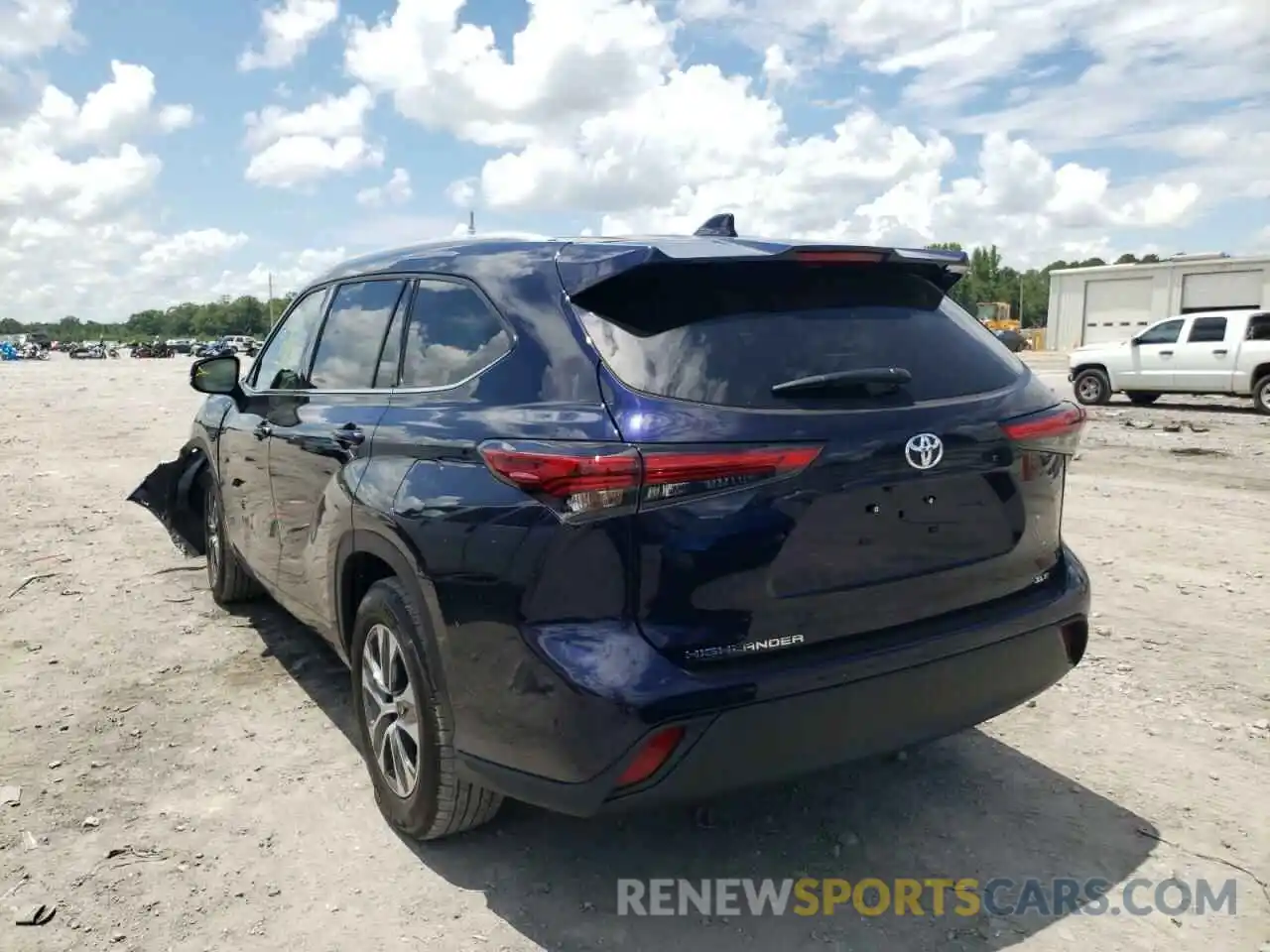 3 Photograph of a damaged car 5TDGZRAH9NS125838 TOYOTA HIGHLANDER 2022