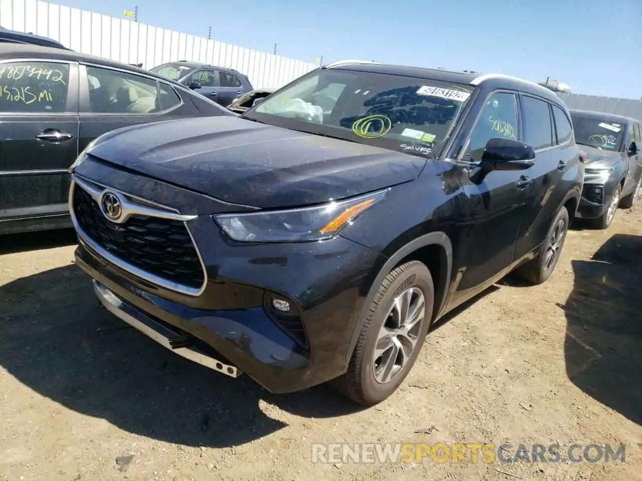 2 Photograph of a damaged car 5TDGZRAHXNS114427 TOYOTA HIGHLANDER 2022