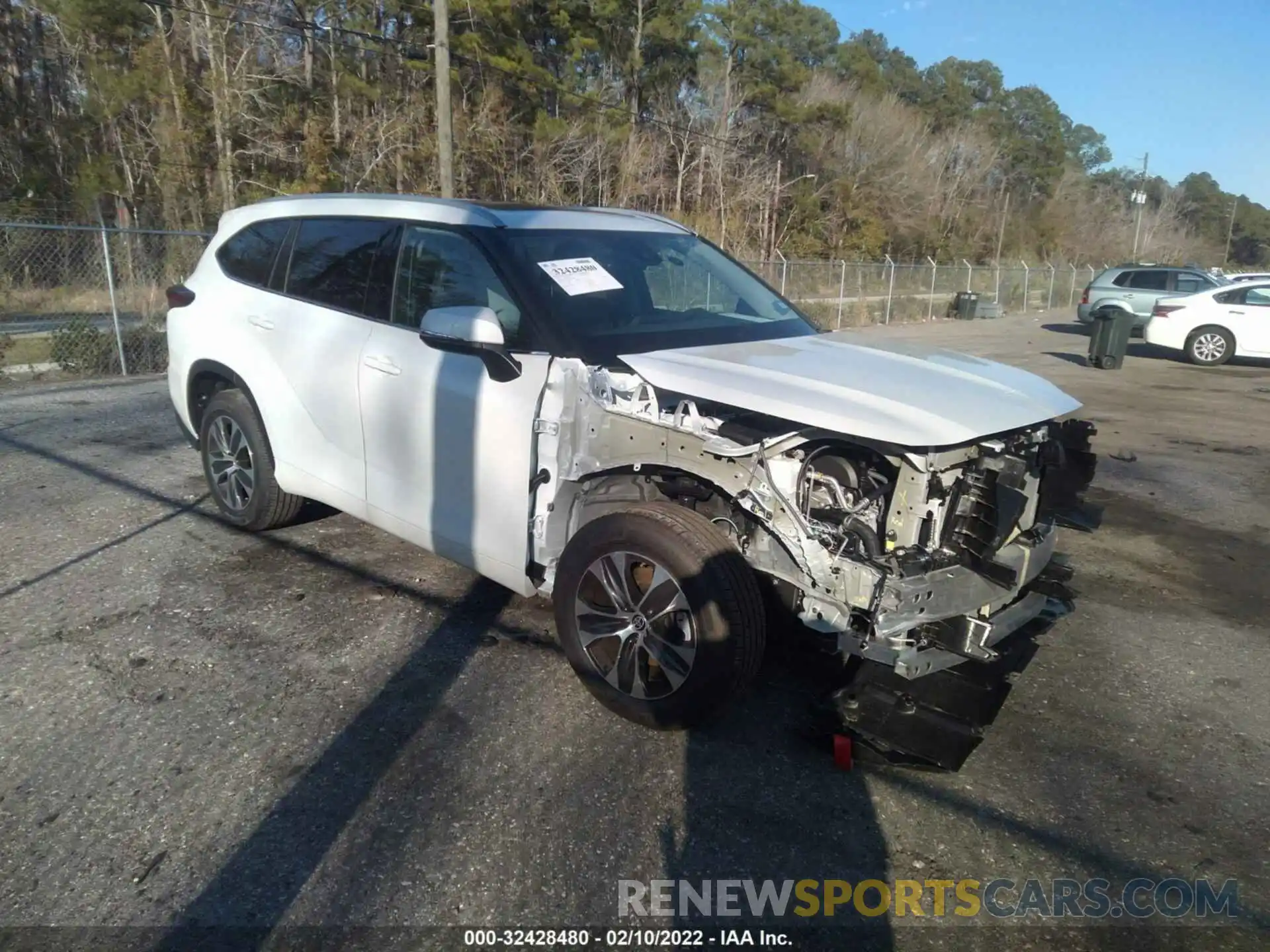 1 Photograph of a damaged car 5TDGZRAHXNS540988 TOYOTA HIGHLANDER 2022