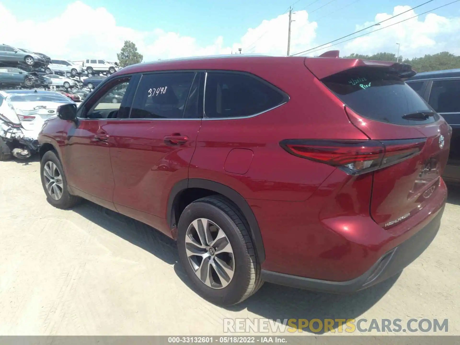 3 Photograph of a damaged car 5TDGZRAHXNS544622 TOYOTA HIGHLANDER 2022