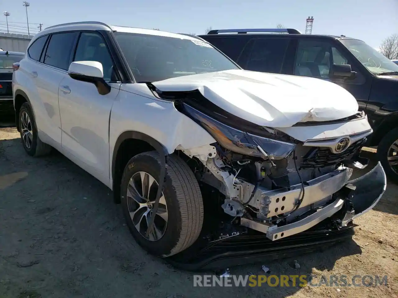 1 Photograph of a damaged car 5TDGZRBH0NS202997 TOYOTA HIGHLANDER 2022