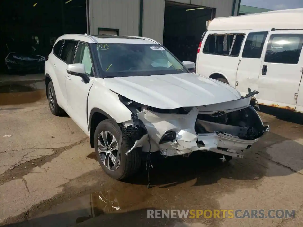 1 Photograph of a damaged car 5TDGZRBH1NS161652 TOYOTA HIGHLANDER 2022